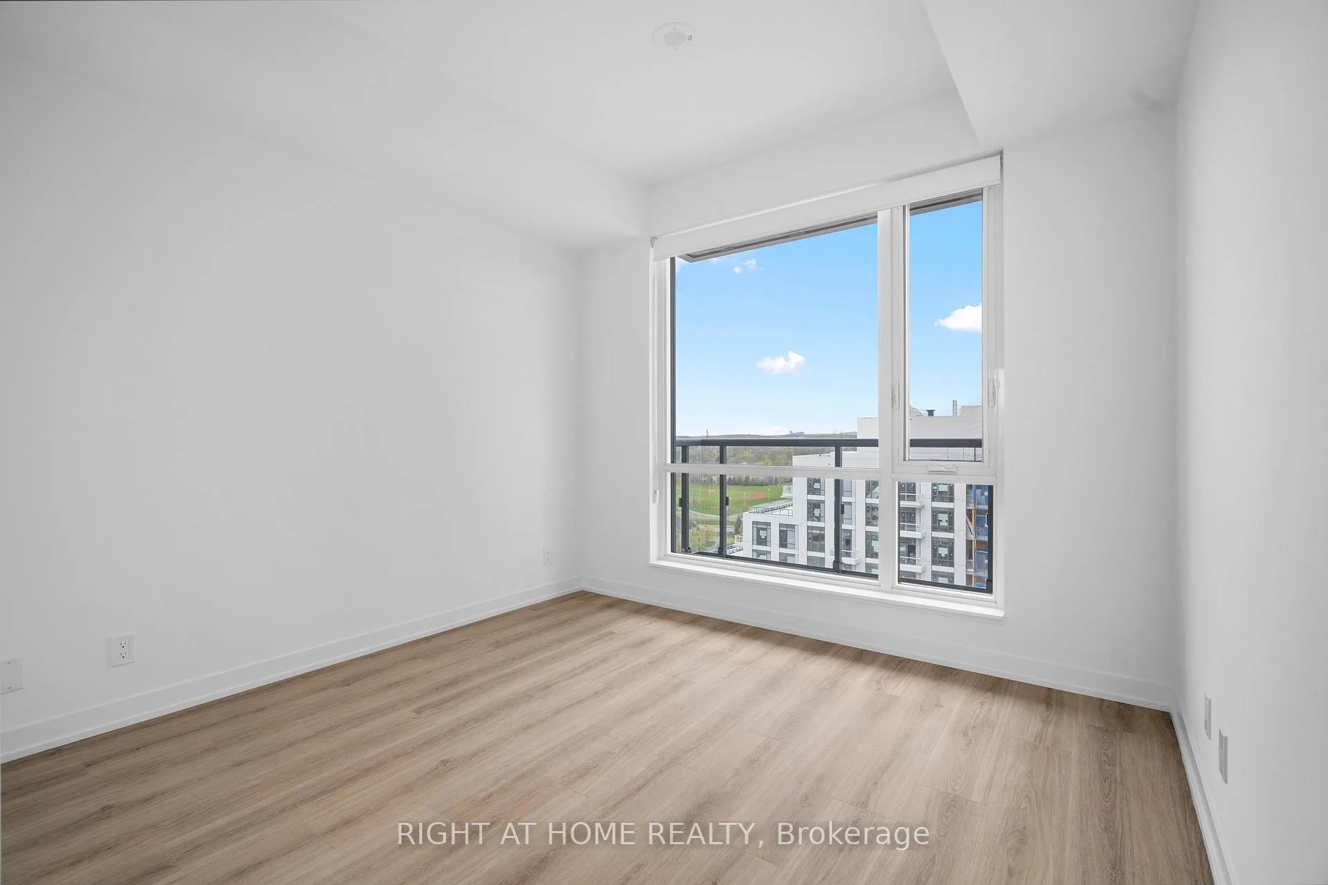 Photo 12 of Unit 1424, 7950 Bathurst Street, Vaughan, Beverley Glen — HOMEH