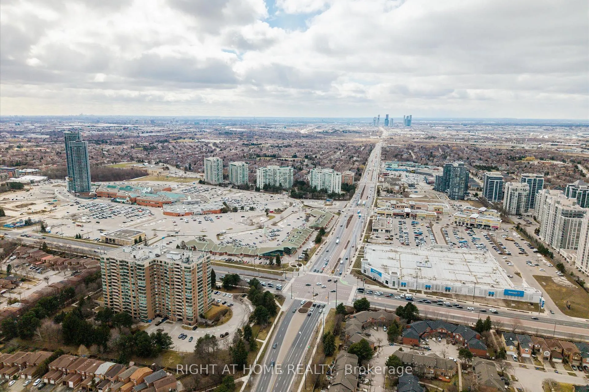 Photo 42 of Unit 1424, 7950 Bathurst Street, Vaughan, Beverley Glen — HOMEH
