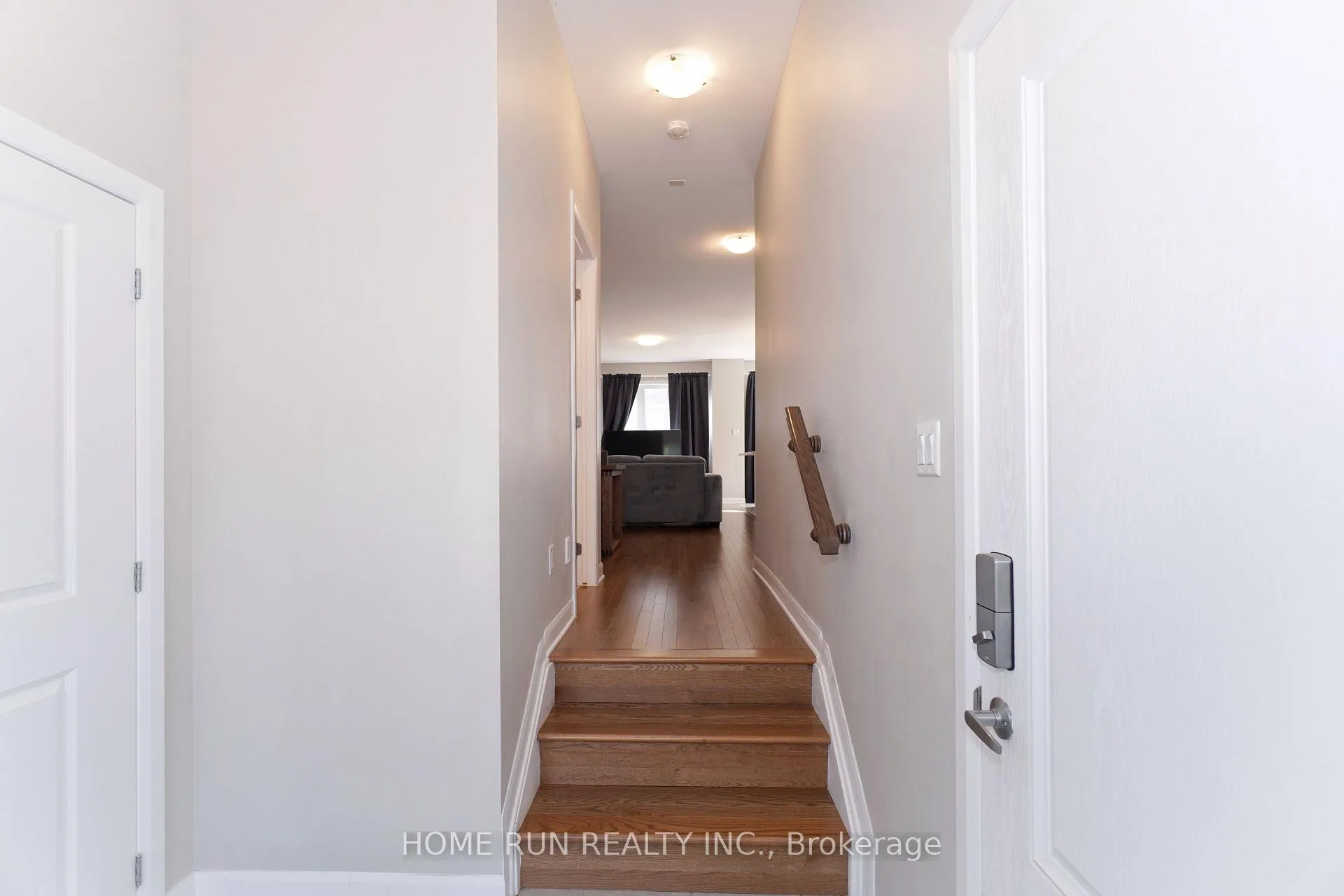 Photo 4 of 422 Kayak Street, Ottawa, Barrhaven - Hearts Desire — HOMEH