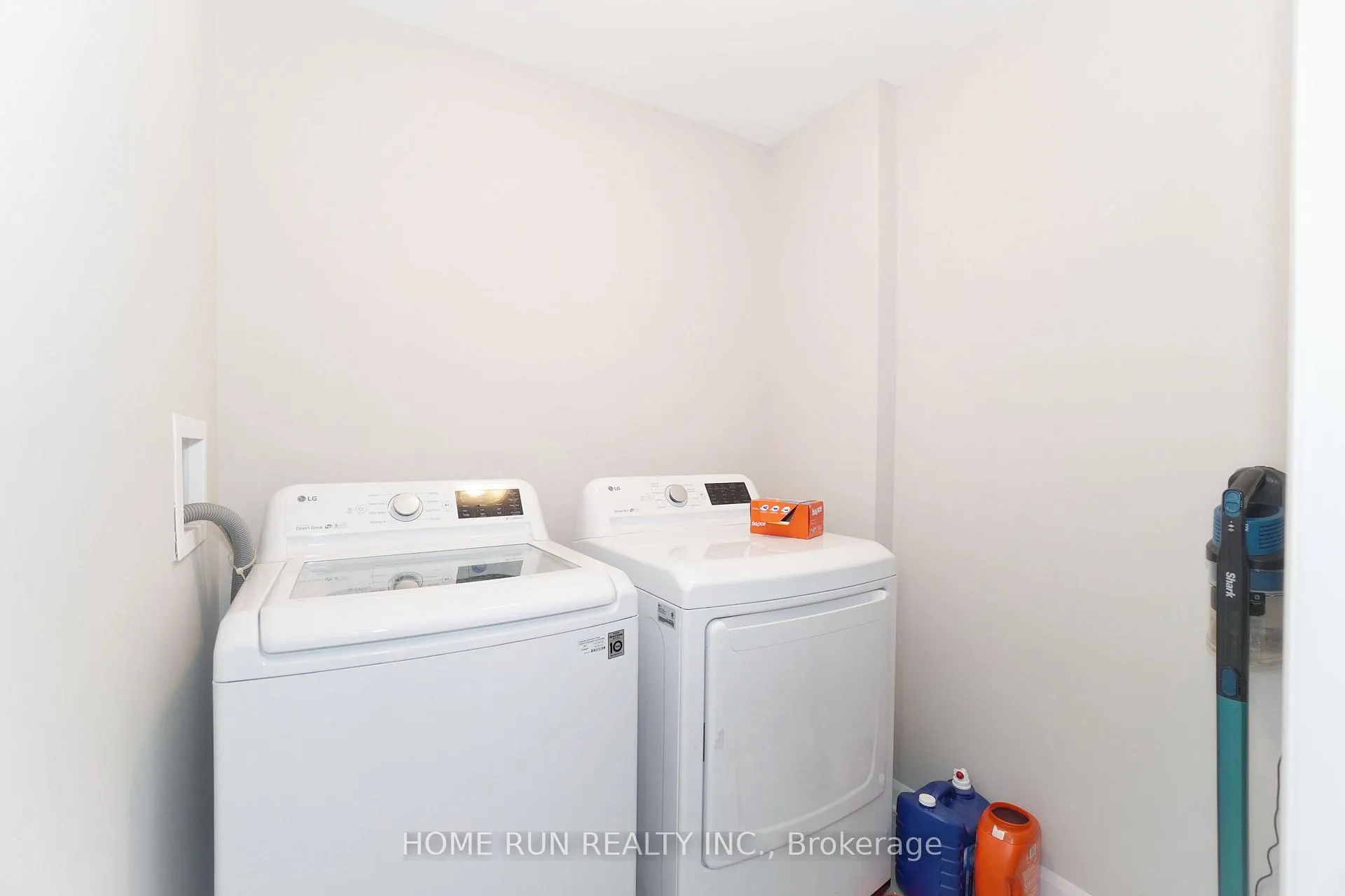 Photo 21 of 422 Kayak Street, Ottawa, Barrhaven - Hearts Desire — HOMEH