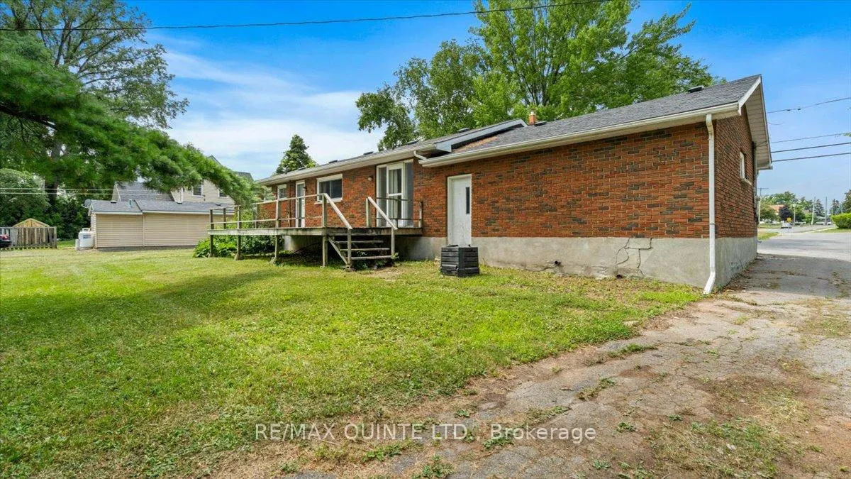 Photo 4 of 507 Dundas Street W, Belleville, Belleville Ward — HOMEH