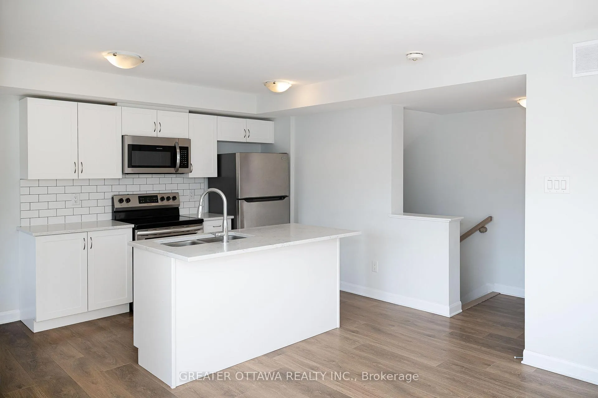 Photo 5 of Unit 16, 415 Eldorado Private, Ottawa, Kanata - Morgan's Grant/South March — HOMEH