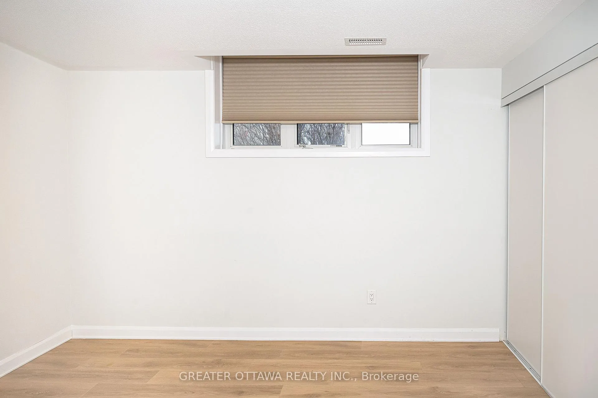 Photo 15 of Unit 16, 415 Eldorado Private, Ottawa, Kanata - Morgan's Grant/South March — HOMEH