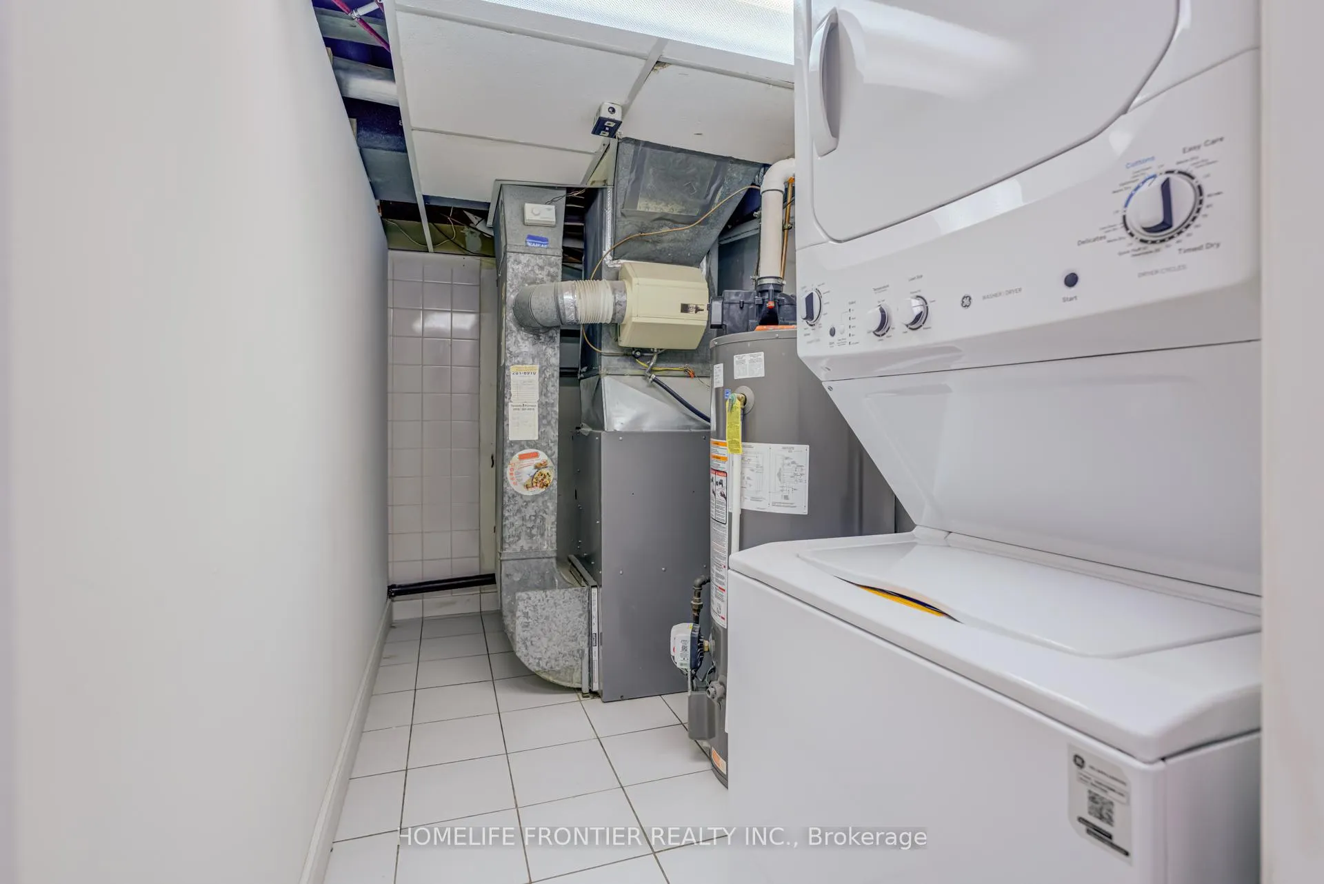 Photo 16 of Unit B, 62 clark Avenue, Markham, Thornhill — HOMEH