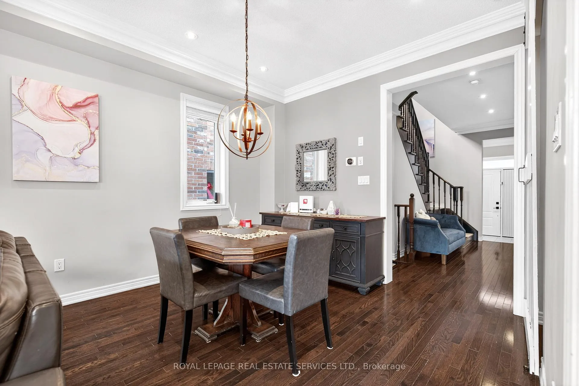 Photo 7 of 305 Moody Drive, Vaughan, Kleinburg — HOMEH
