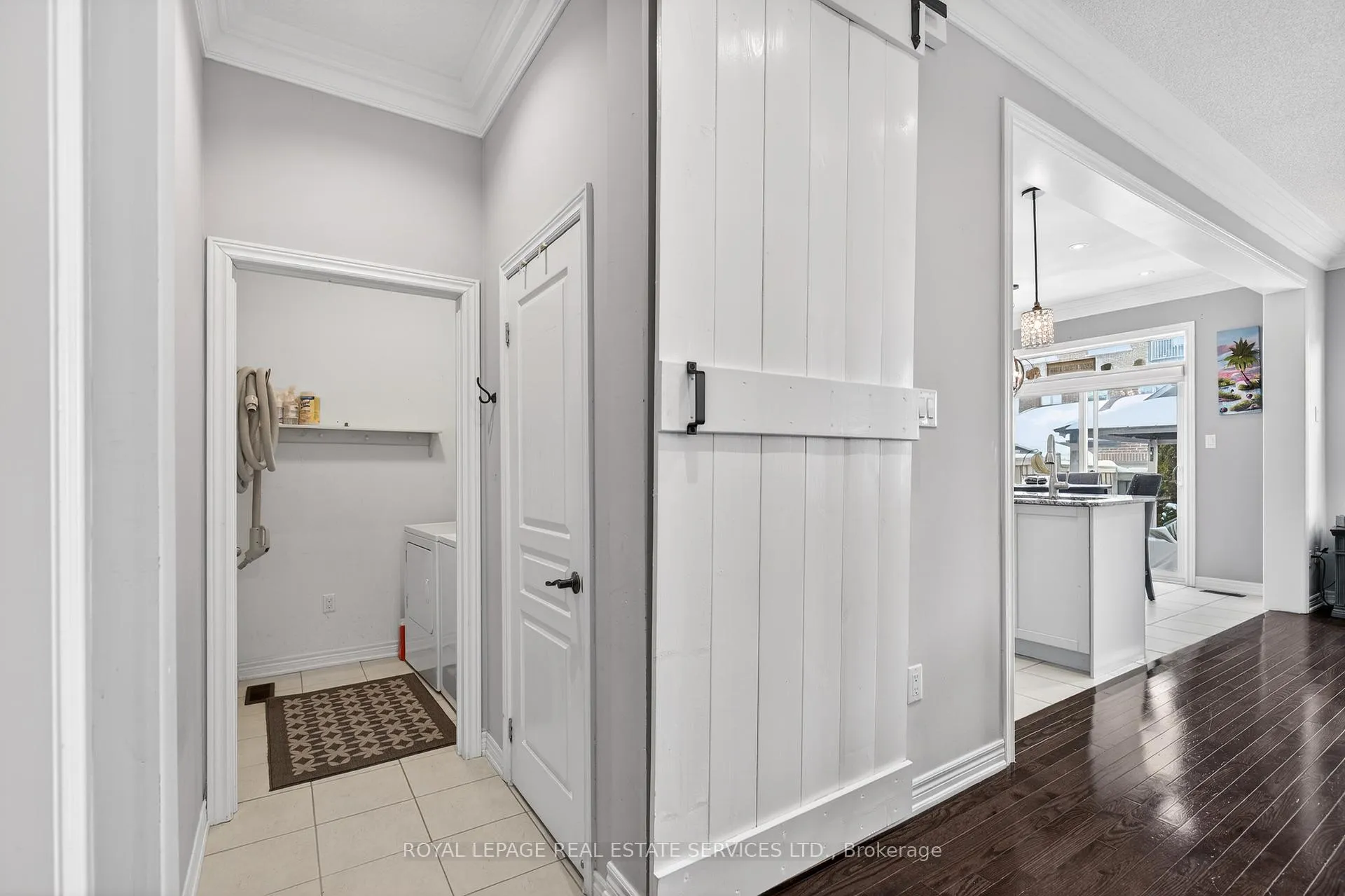 Photo 16 of 305 Moody Drive, Vaughan, Kleinburg — HOMEH