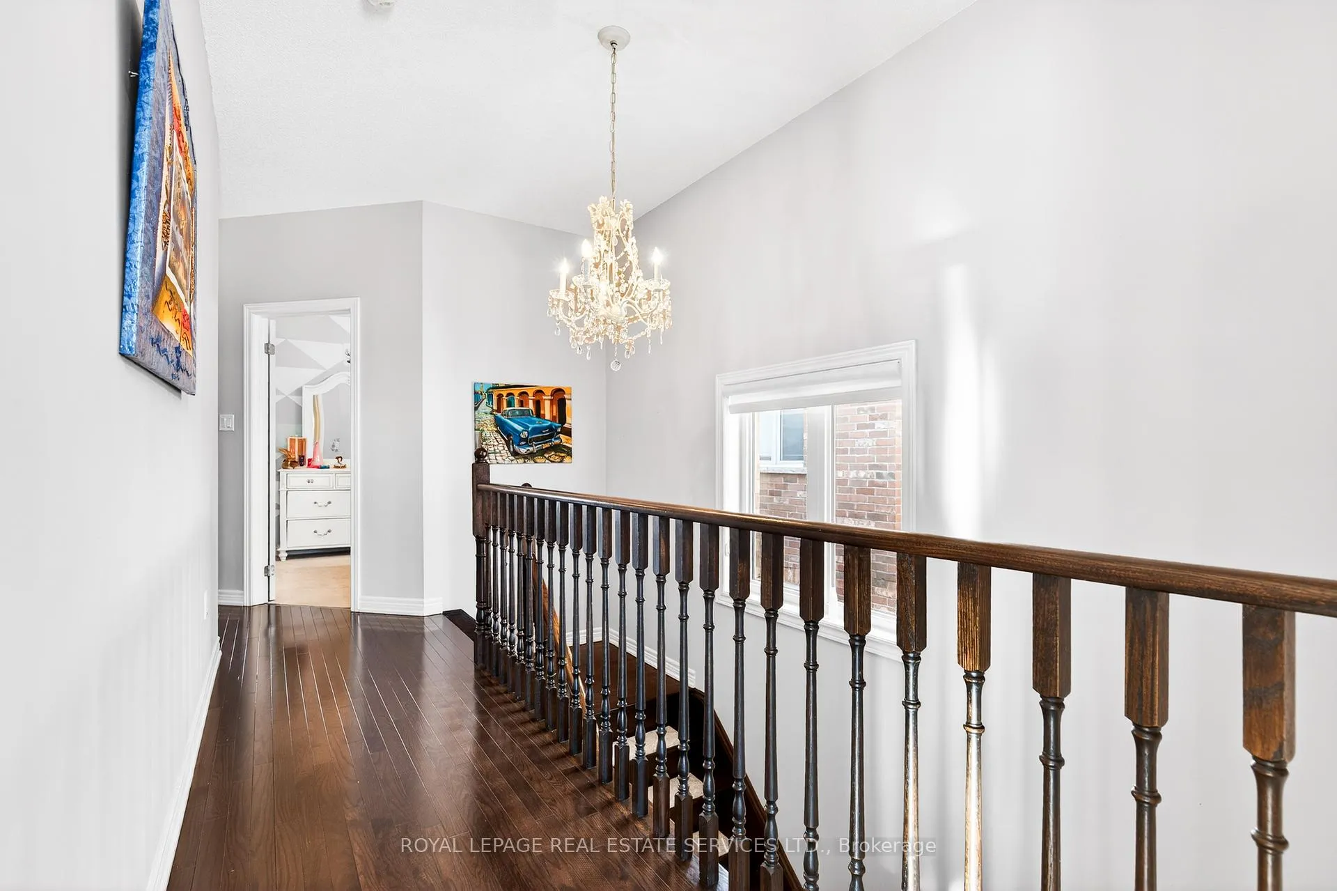Photo 18 of 305 Moody Drive, Vaughan, Kleinburg — HOMEH