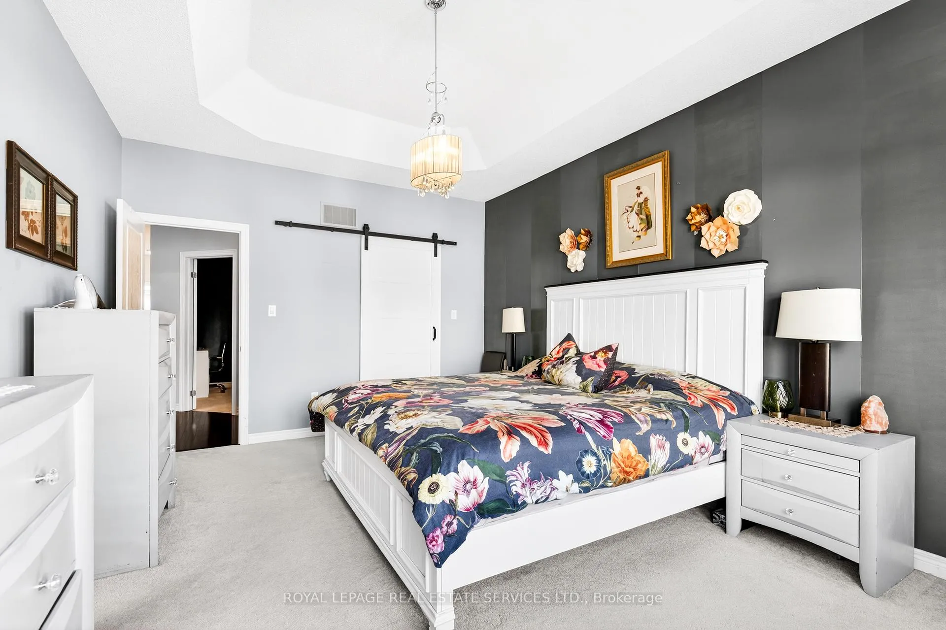 Photo 19 of 305 Moody Drive, Vaughan, Kleinburg — HOMEH