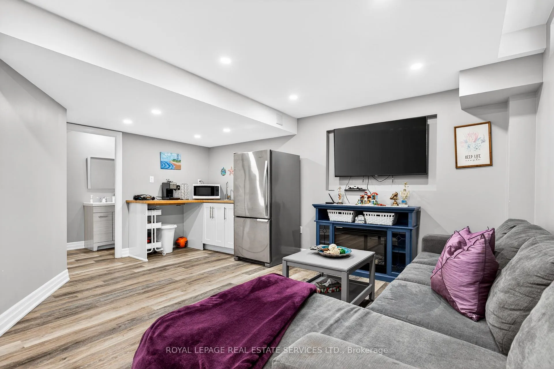 Photo 36 of 305 Moody Drive, Vaughan, Kleinburg — HOMEH