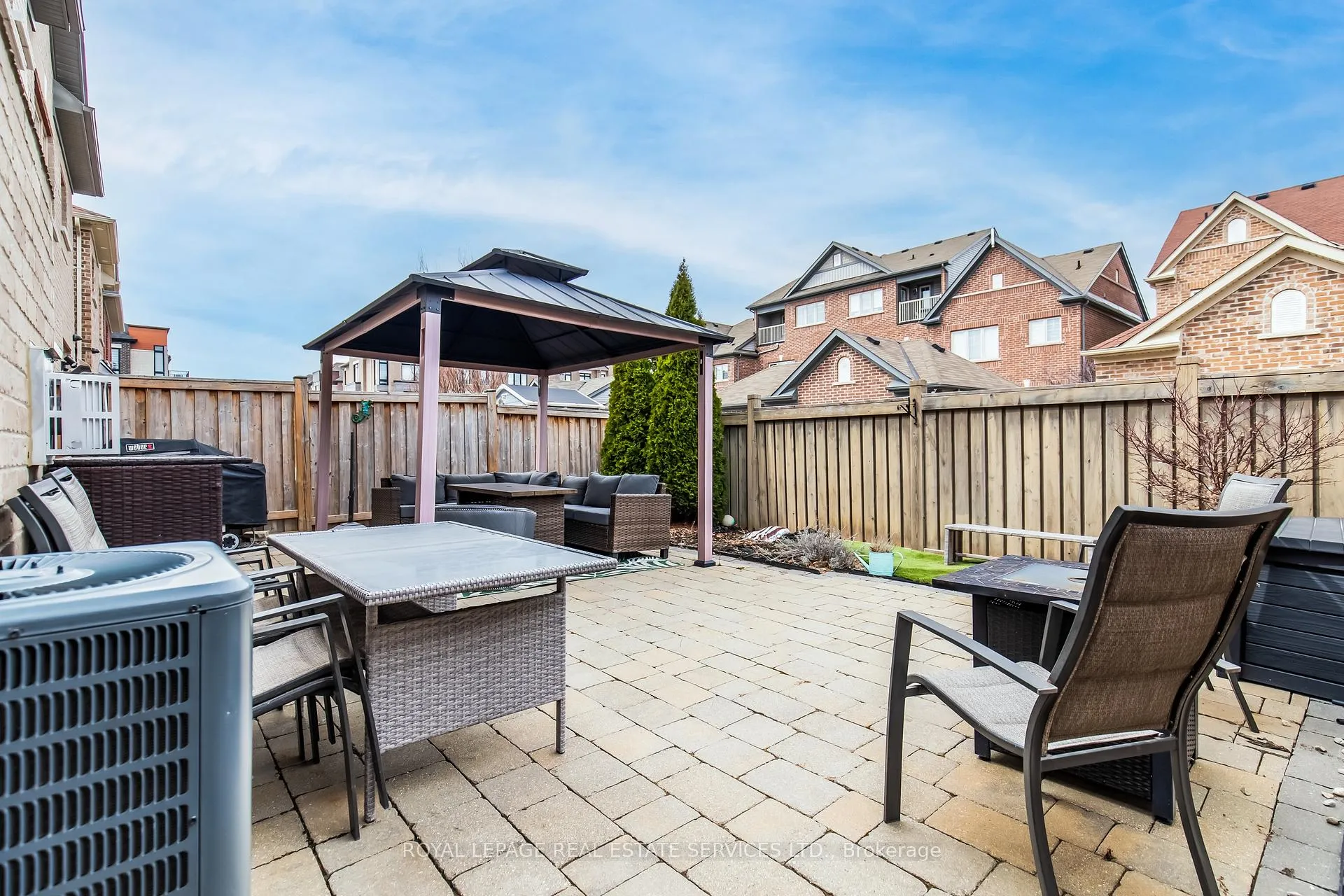 Photo 38 of 305 Moody Drive, Vaughan, Kleinburg — HOMEH