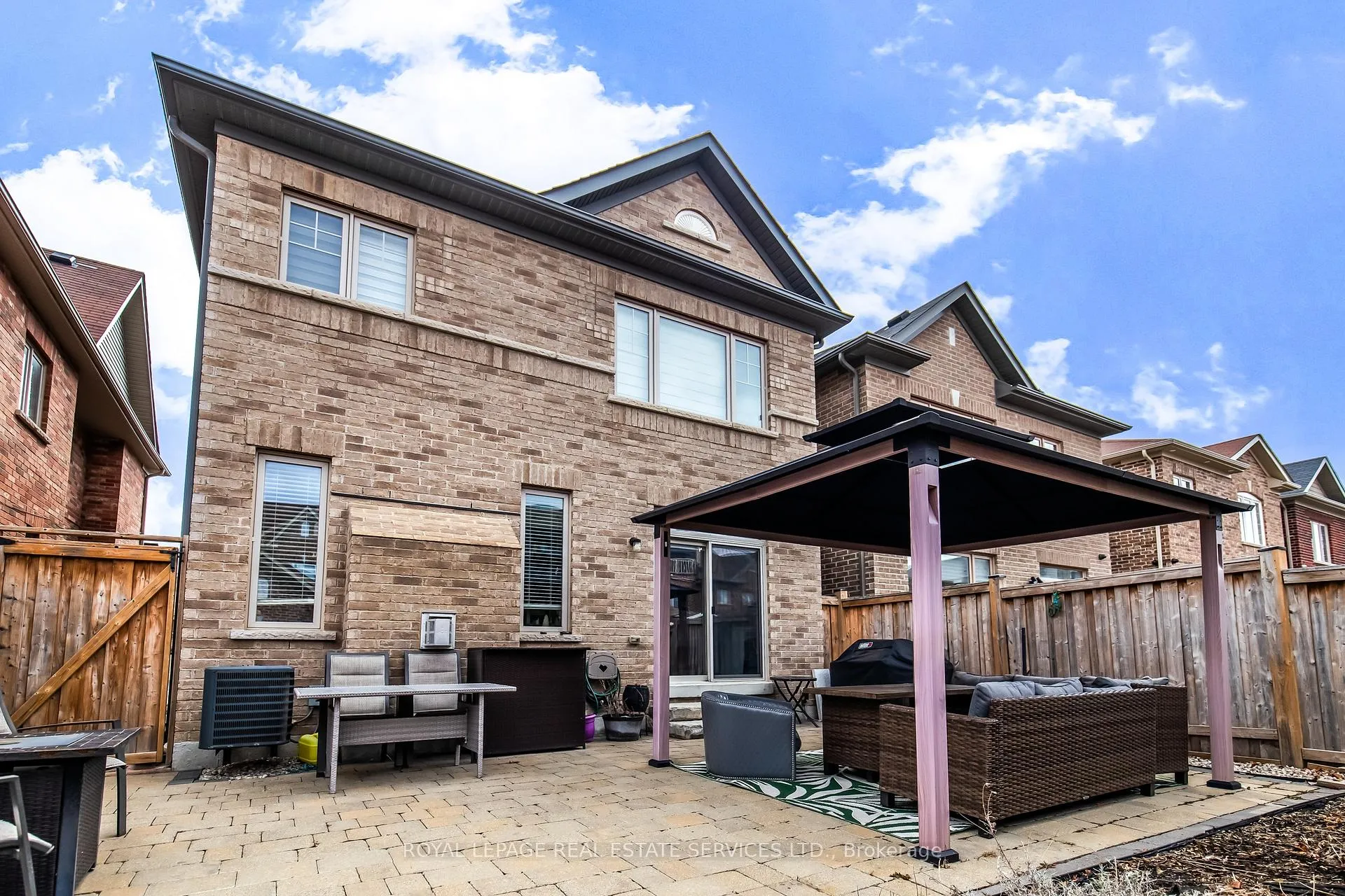 Photo 41 of 305 Moody Drive, Vaughan, Kleinburg — HOMEH