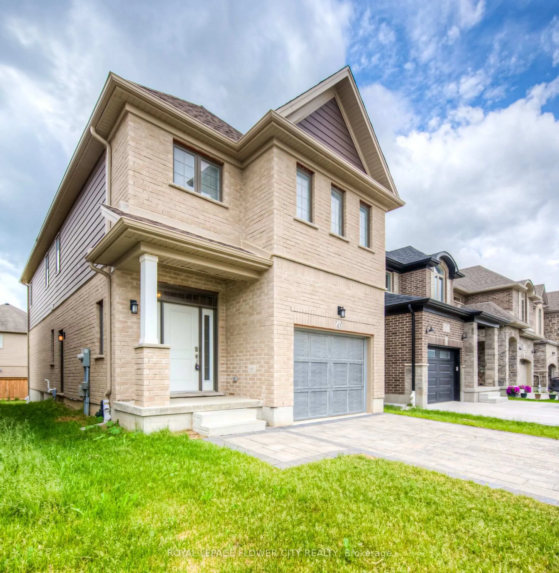 Photo 1 of 43 Pondcliffe Drive, Kitchener — HOMEH