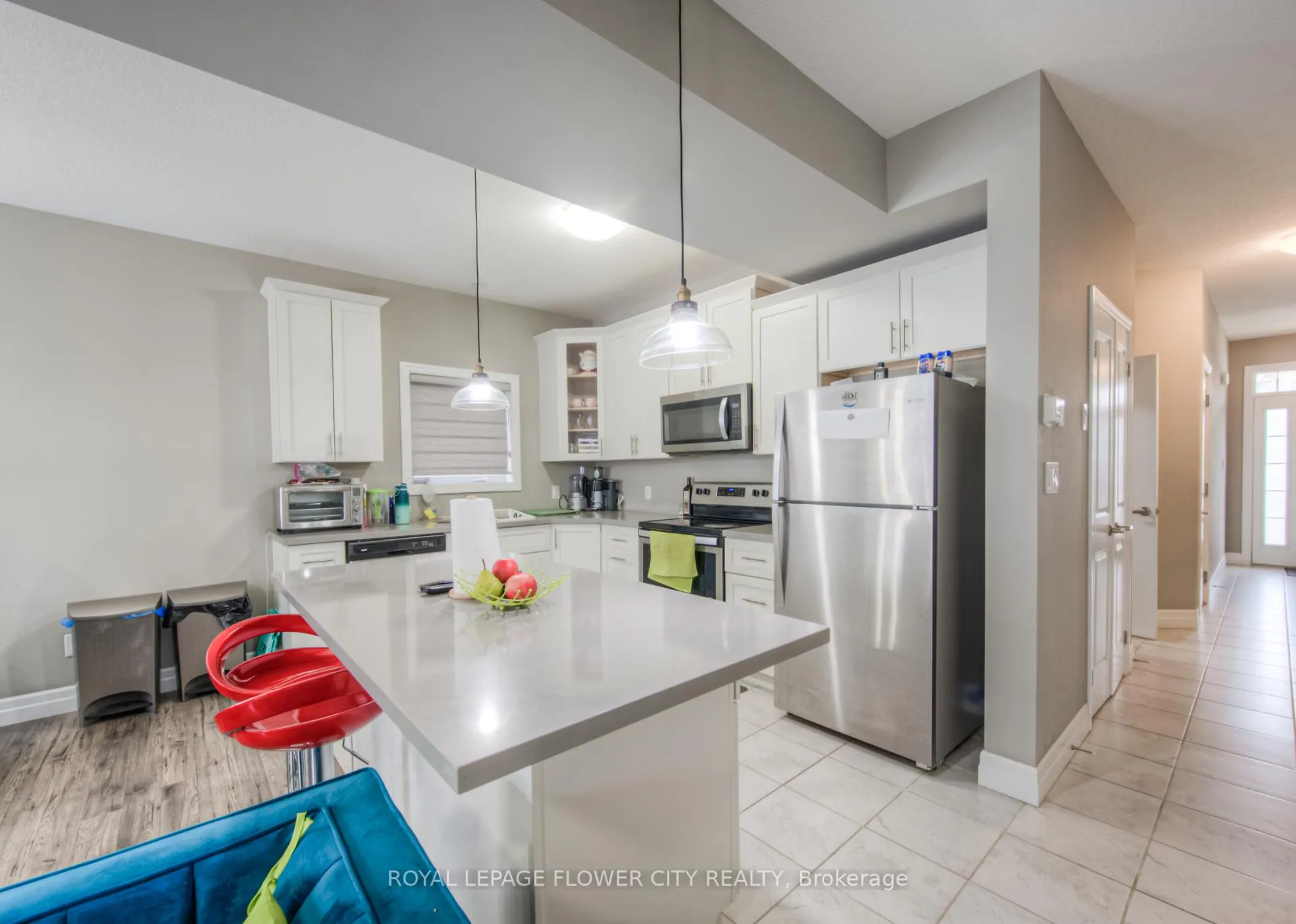 Photo 12 of 43 Pondcliffe Drive, Kitchener — HOMEH