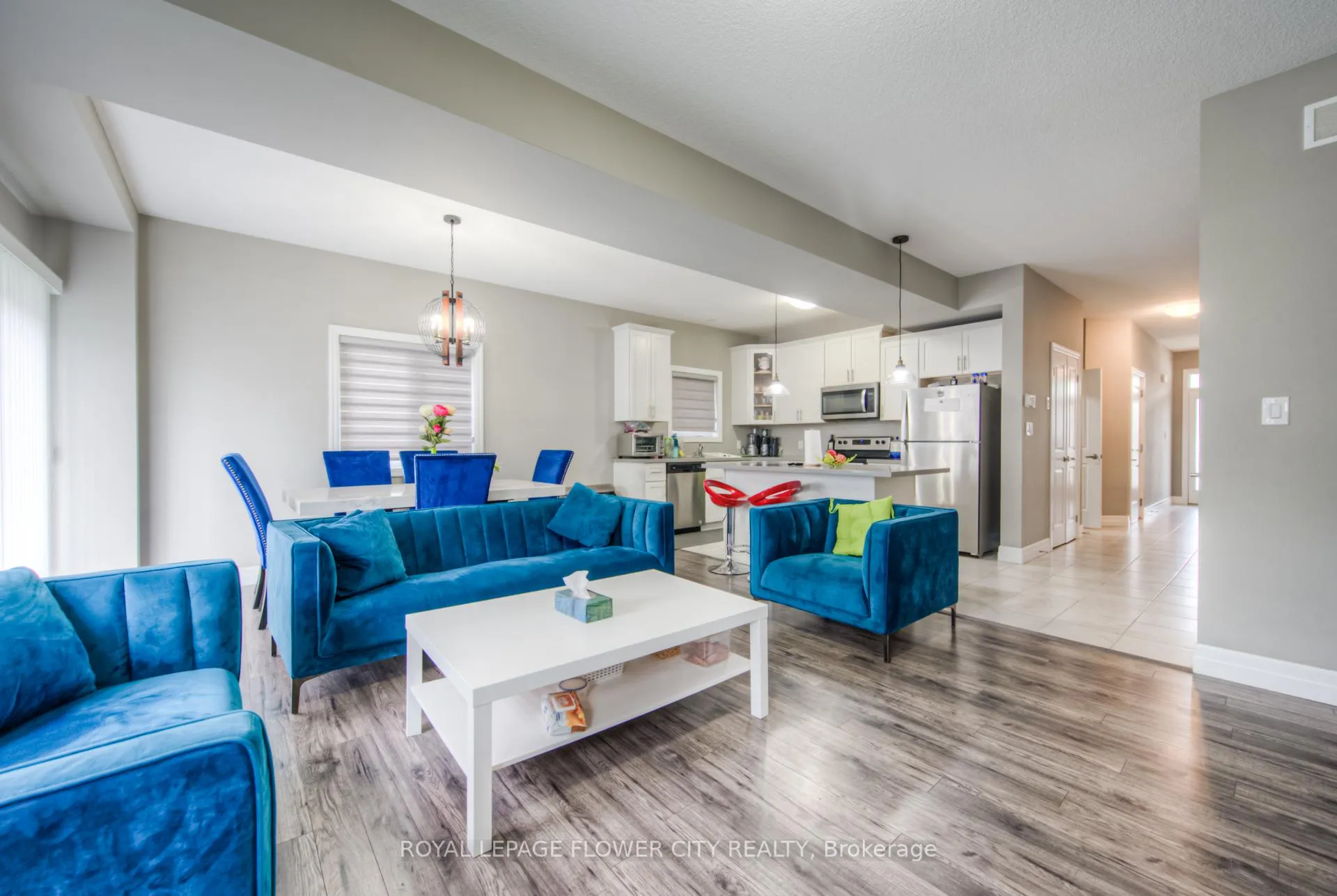 Photo 14 of 43 Pondcliffe Drive, Kitchener — HOMEH