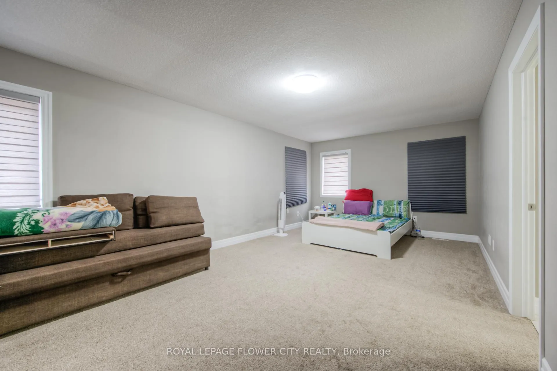 Photo 21 of 43 Pondcliffe Drive, Kitchener — HOMEH