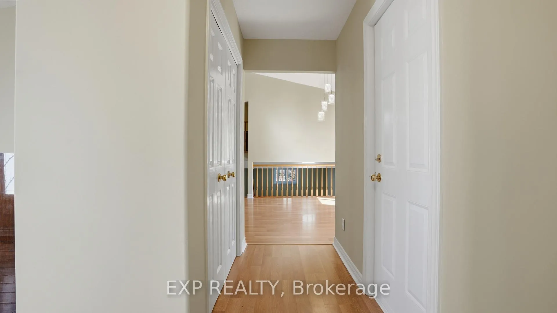 Photo 6 of 8195 Woodsview Crescent, Niagara Falls, Ascot — HOMEH