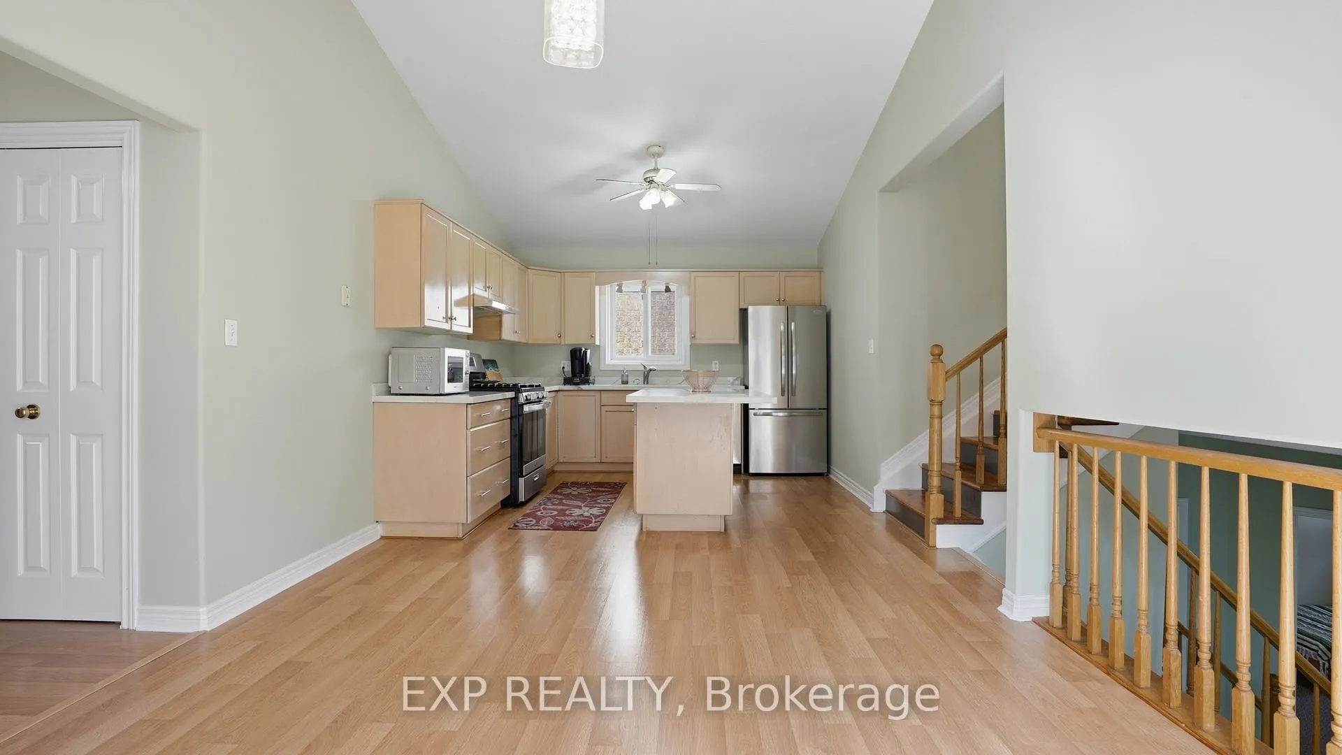Photo 10 of 8195 Woodsview Crescent, Niagara Falls, Ascot — HOMEH