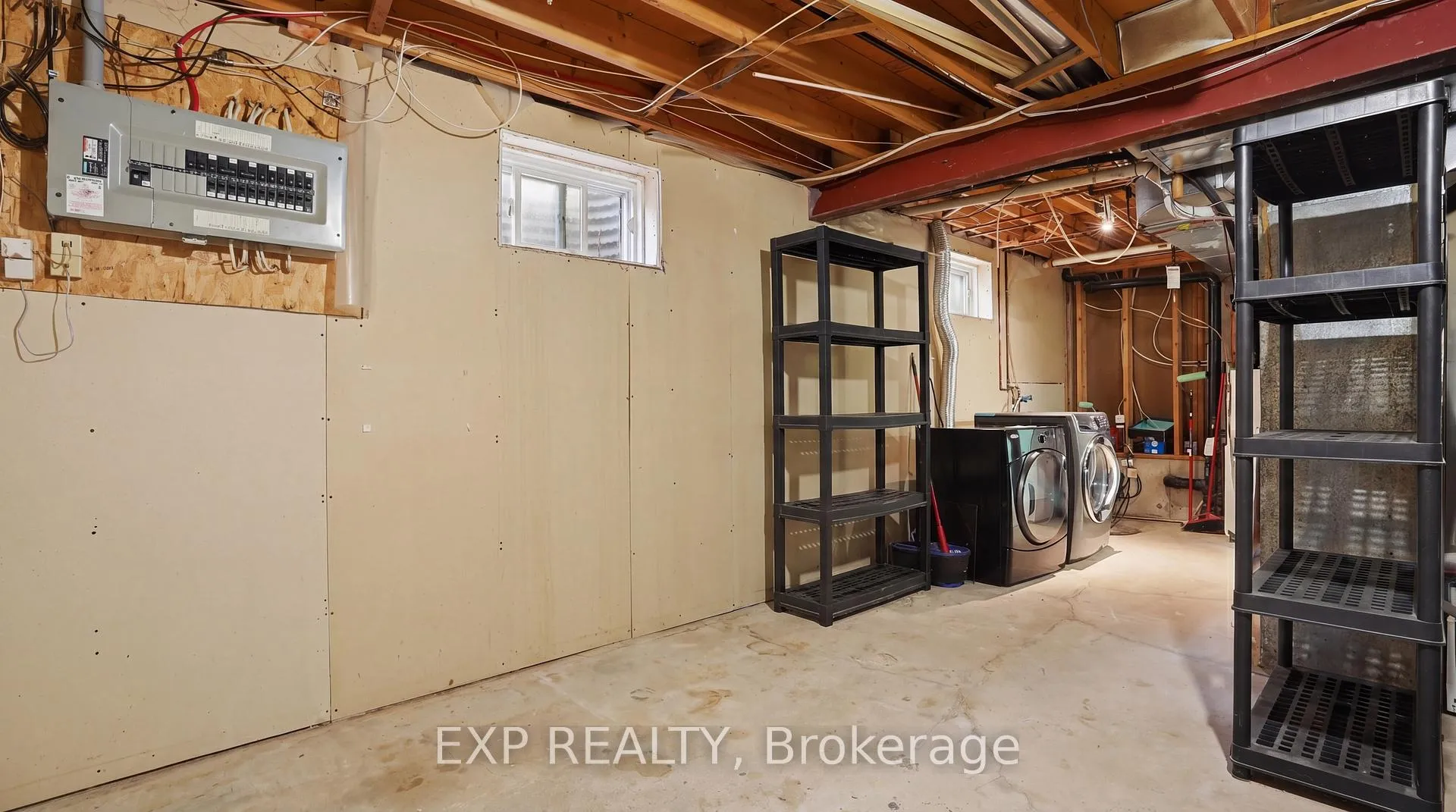 Photo 34 of 8195 Woodsview Crescent, Niagara Falls, Ascot — HOMEH