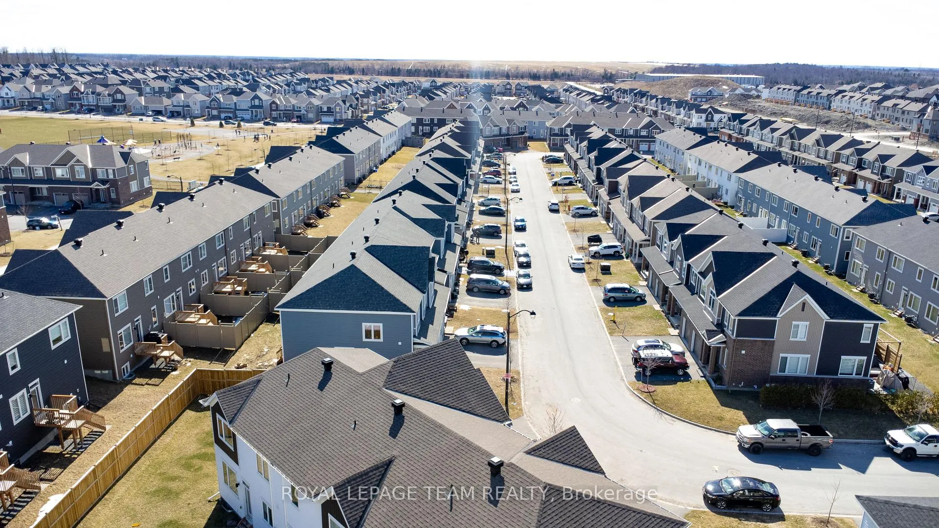 Photo 17 of 904 Parnian Private, Ottawa, Barrhaven - Half Moon Bay — HOMEH