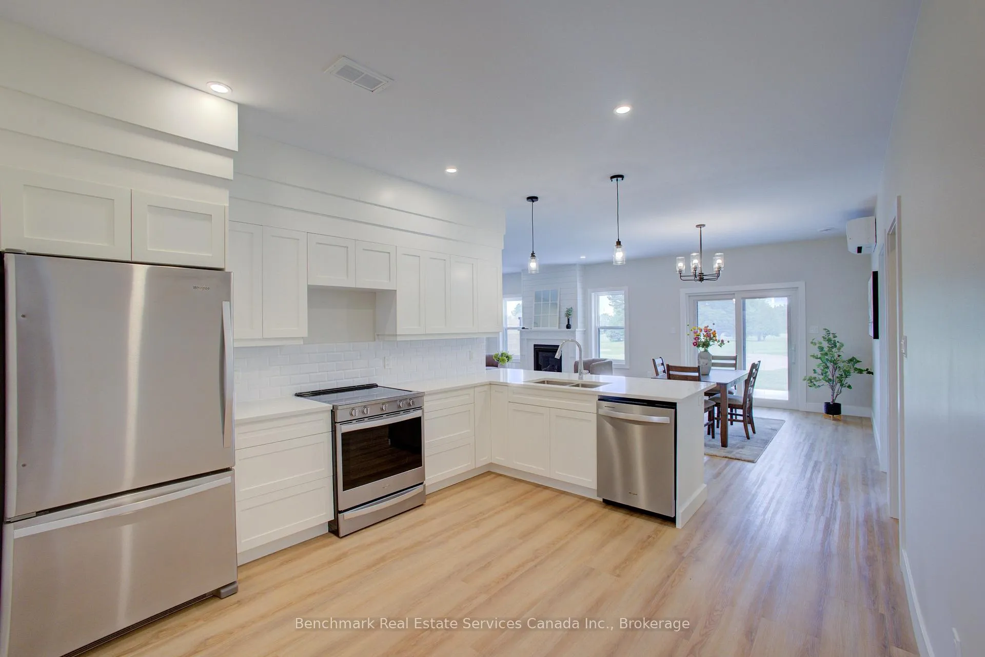 Photo 5 of Unit 64, 1182 Queen Street, Kincardine — HOMEH