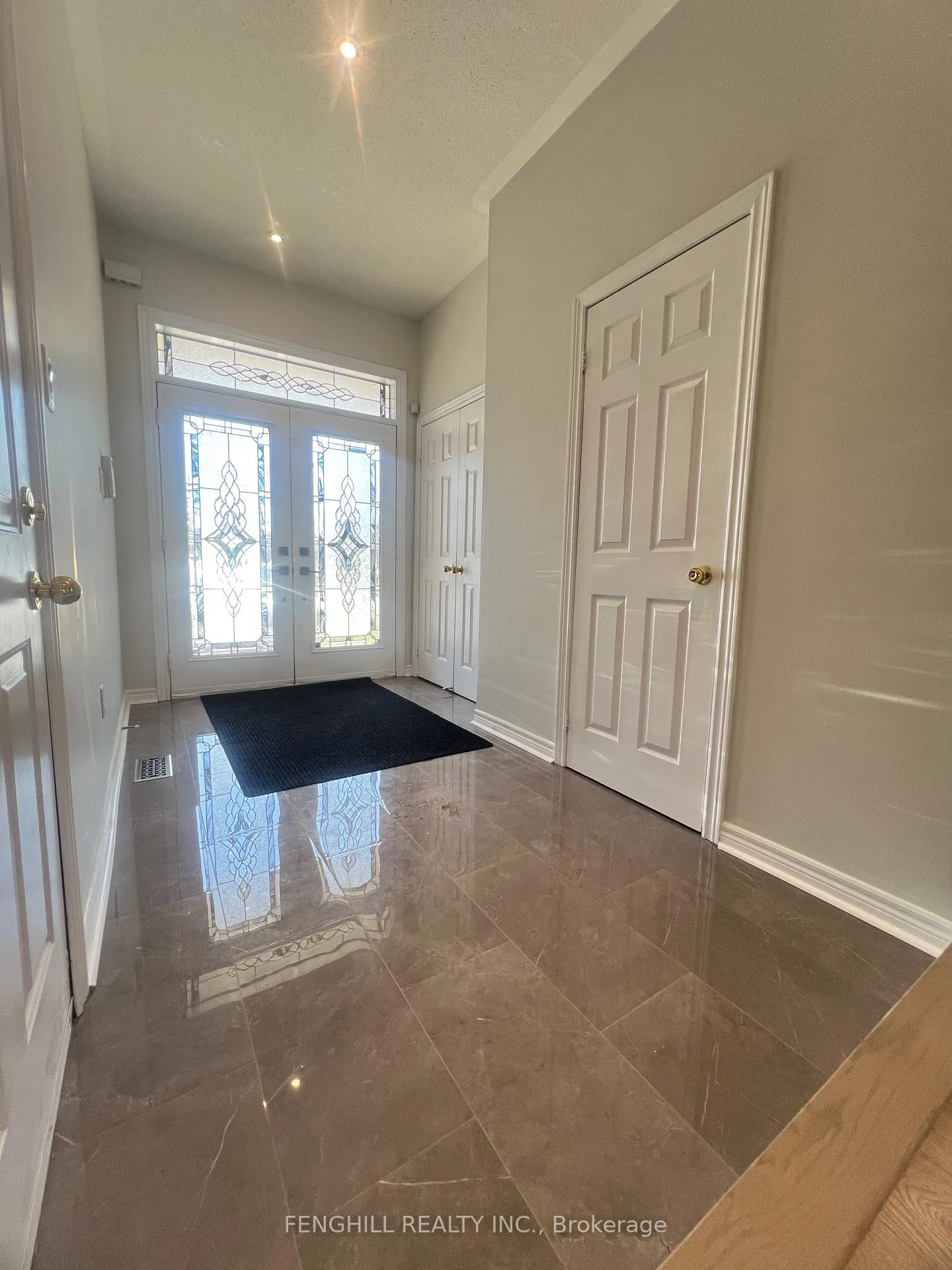 Photo 6 of 78 Autumn Hill Boulevard, Vaughan, Patterson — HOMEH