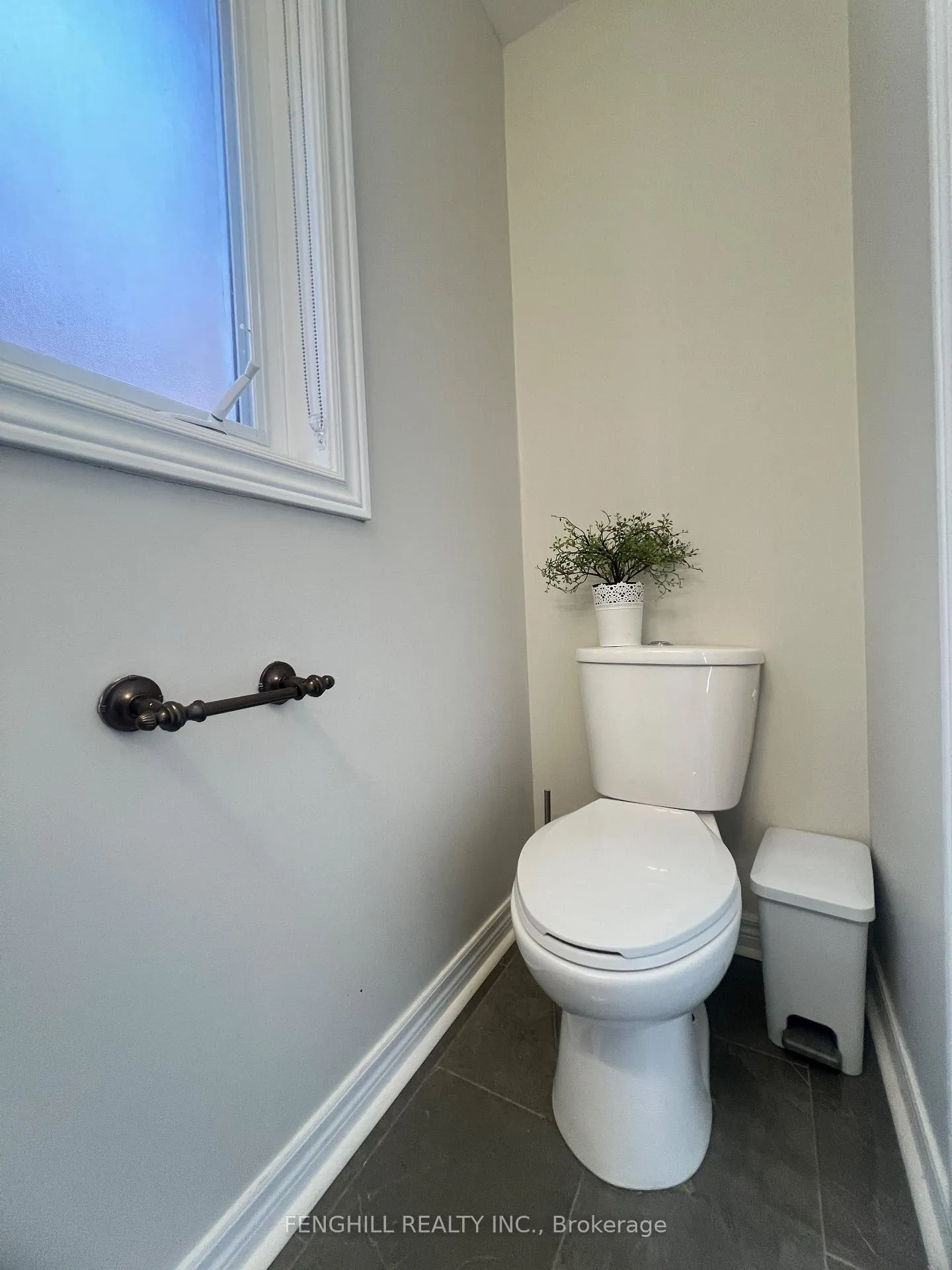 Photo 15 of 78 Autumn Hill Boulevard, Vaughan, Patterson — HOMEH