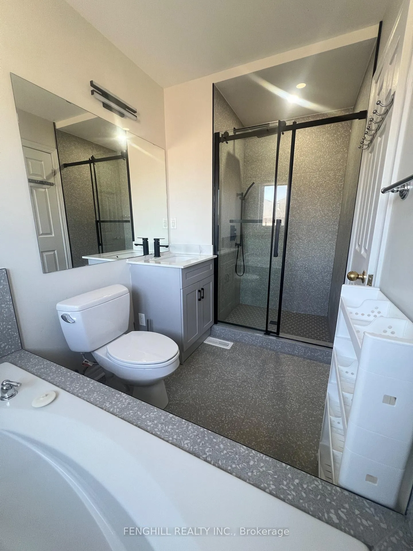 Photo 18 of 78 Autumn Hill Boulevard, Vaughan, Patterson — HOMEH