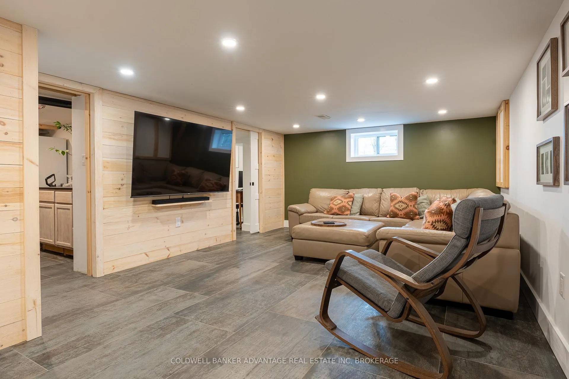 Photo 23 of 1013 Hwy 20 W, Pelham, North Pelham — HOMEH