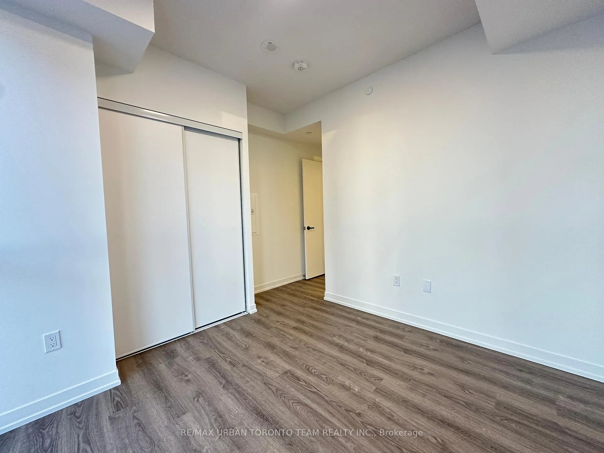 Photo 8 of Unit 4102, 8 Interchange Way, Vaughan, Vaughan Corporate Centre — HOMEH