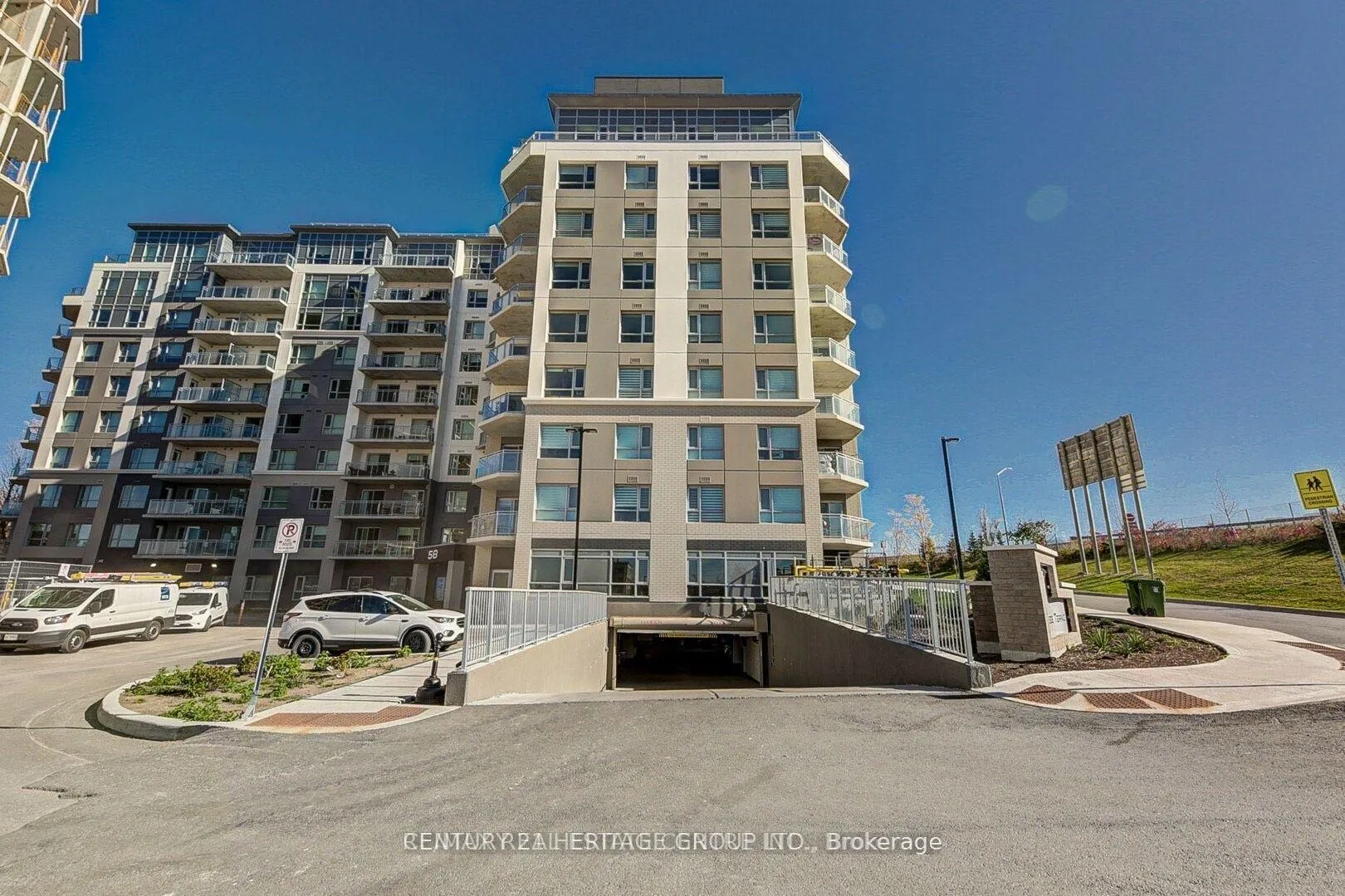 Photo 2 of Unit 611, 58 Lakeside Terrace, Barrie, Little Lake — HOMEH