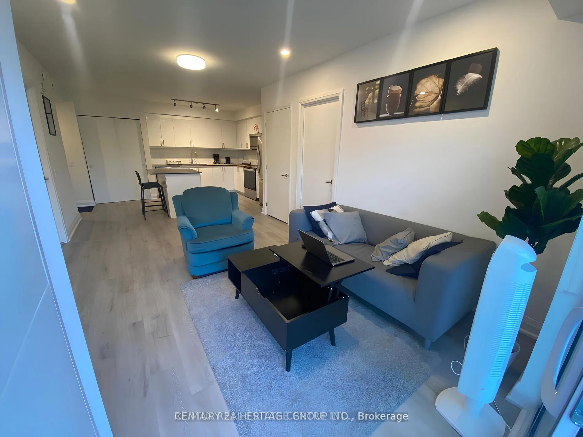 Photo 8 of Unit 611, 58 Lakeside Terrace, Barrie, Little Lake — HOMEH