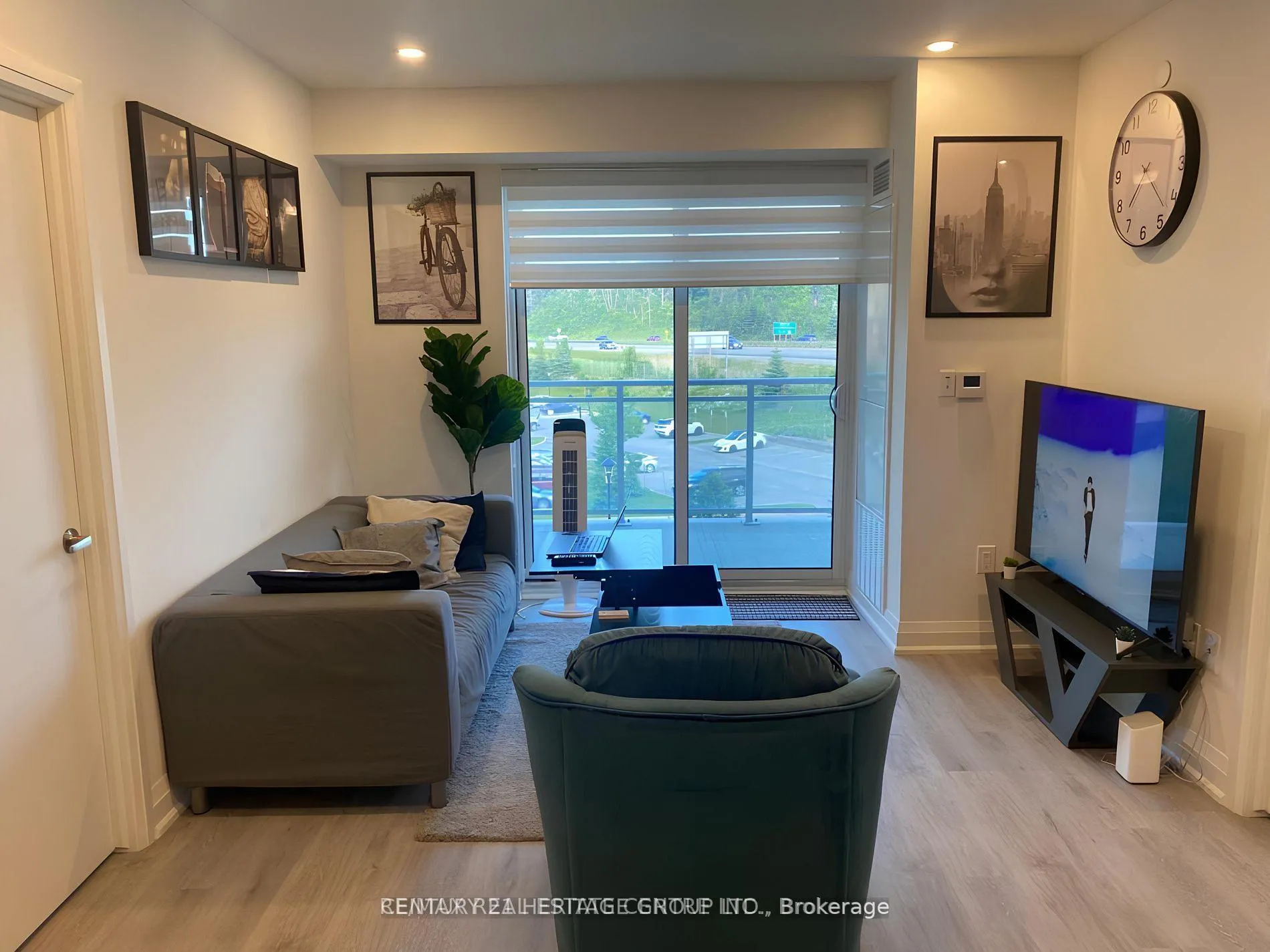 Photo 9 of Unit 611, 58 Lakeside Terrace, Barrie, Little Lake — HOMEH