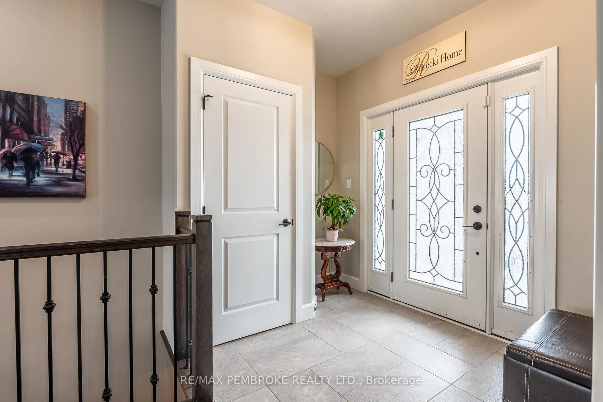 Photo 7 of 67 Noble Crescent, Petawawa — HOMEH