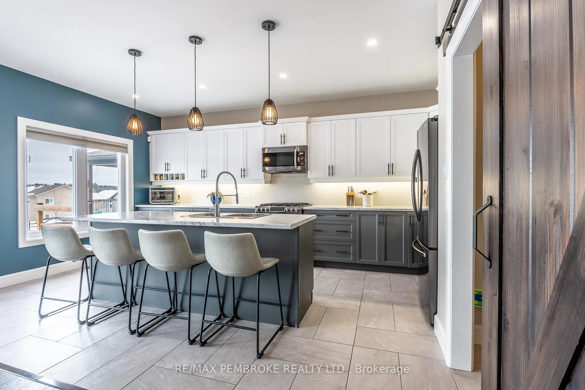 Photo 13 of 67 Noble Crescent, Petawawa — HOMEH