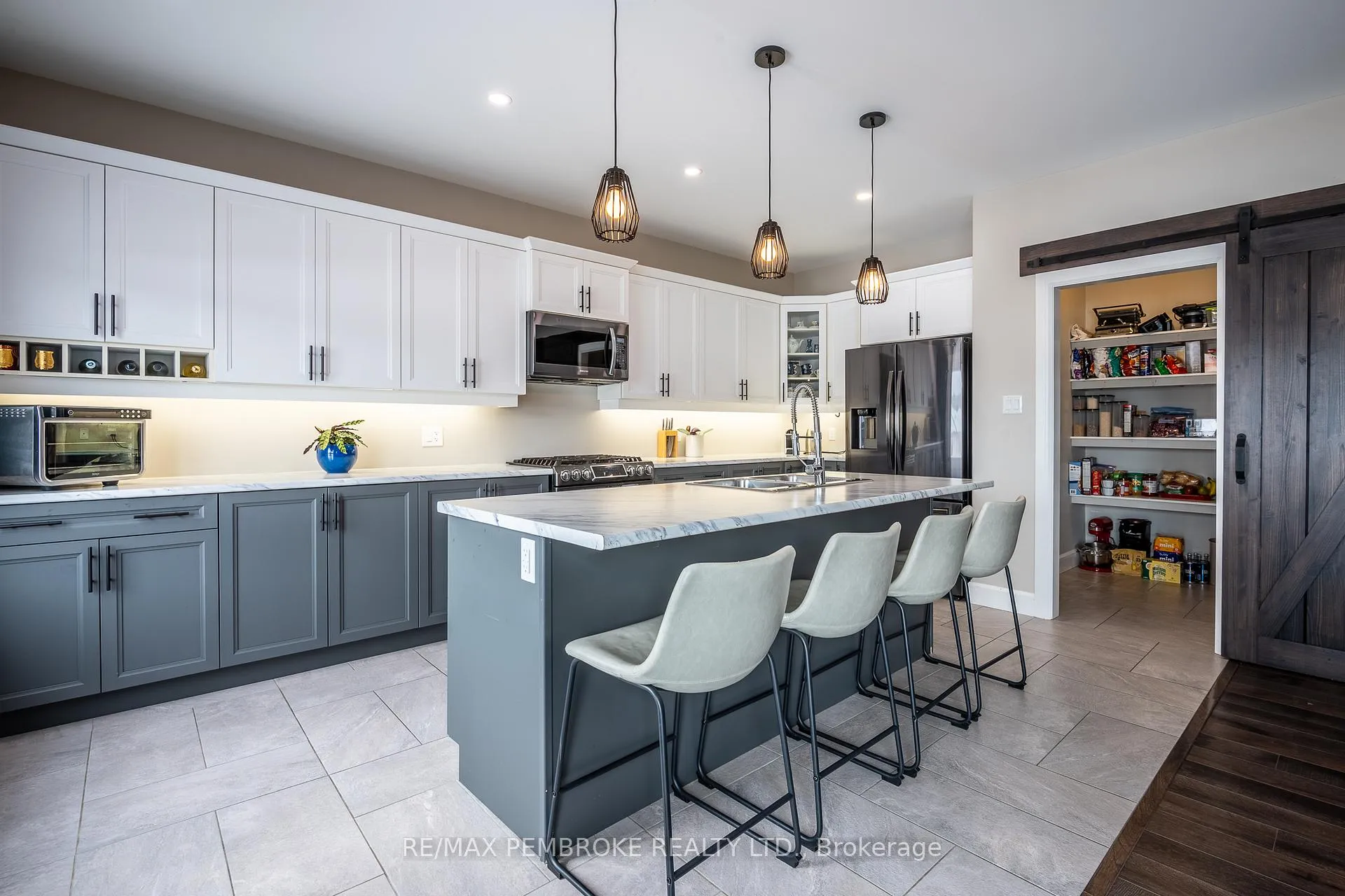 Photo 15 of 67 Noble Crescent, Petawawa — HOMEH