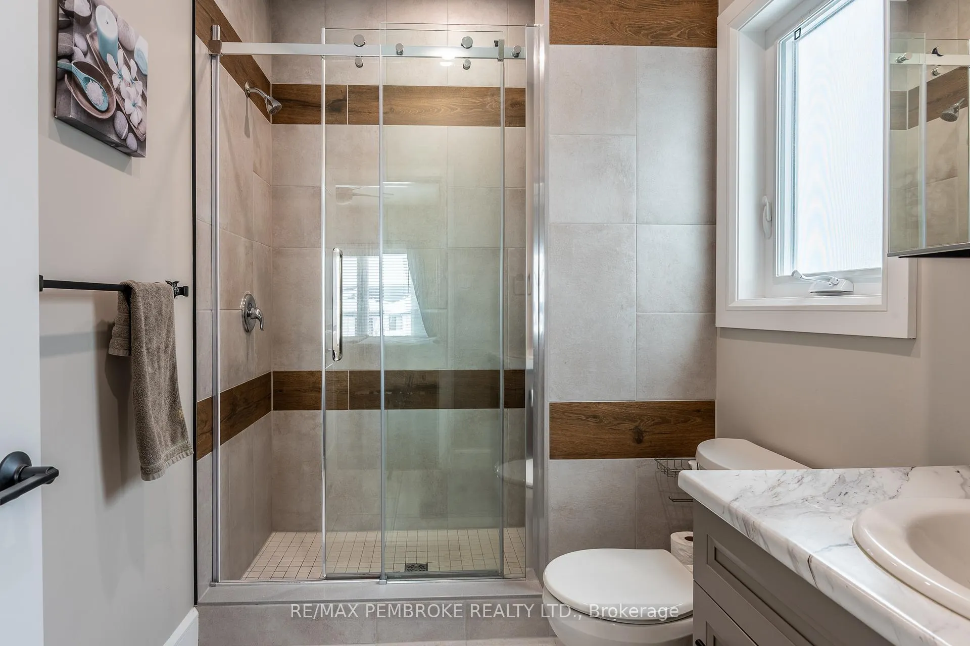 Photo 27 of 67 Noble Crescent, Petawawa — HOMEH