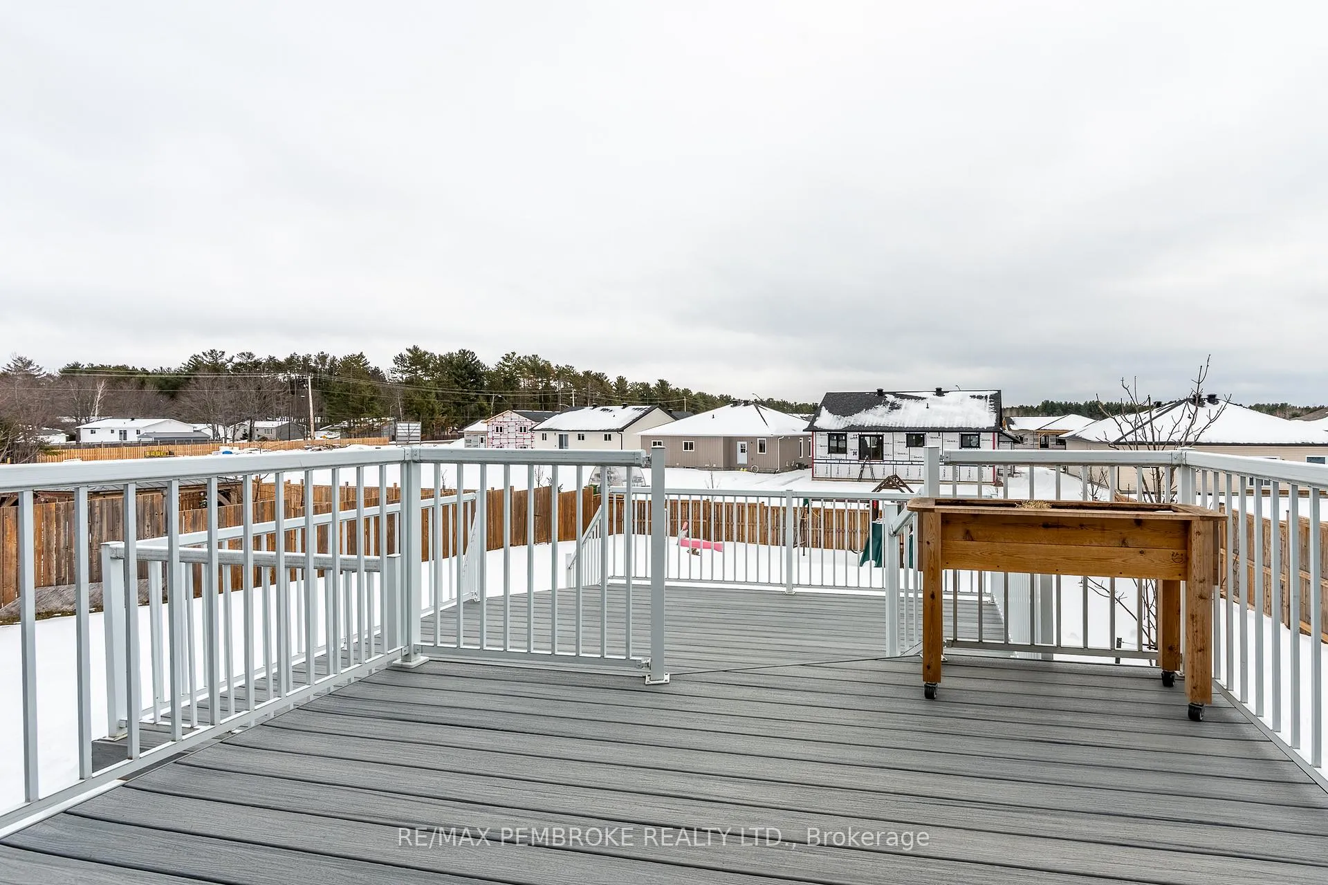 Photo 48 of 67 Noble Crescent, Petawawa — HOMEH