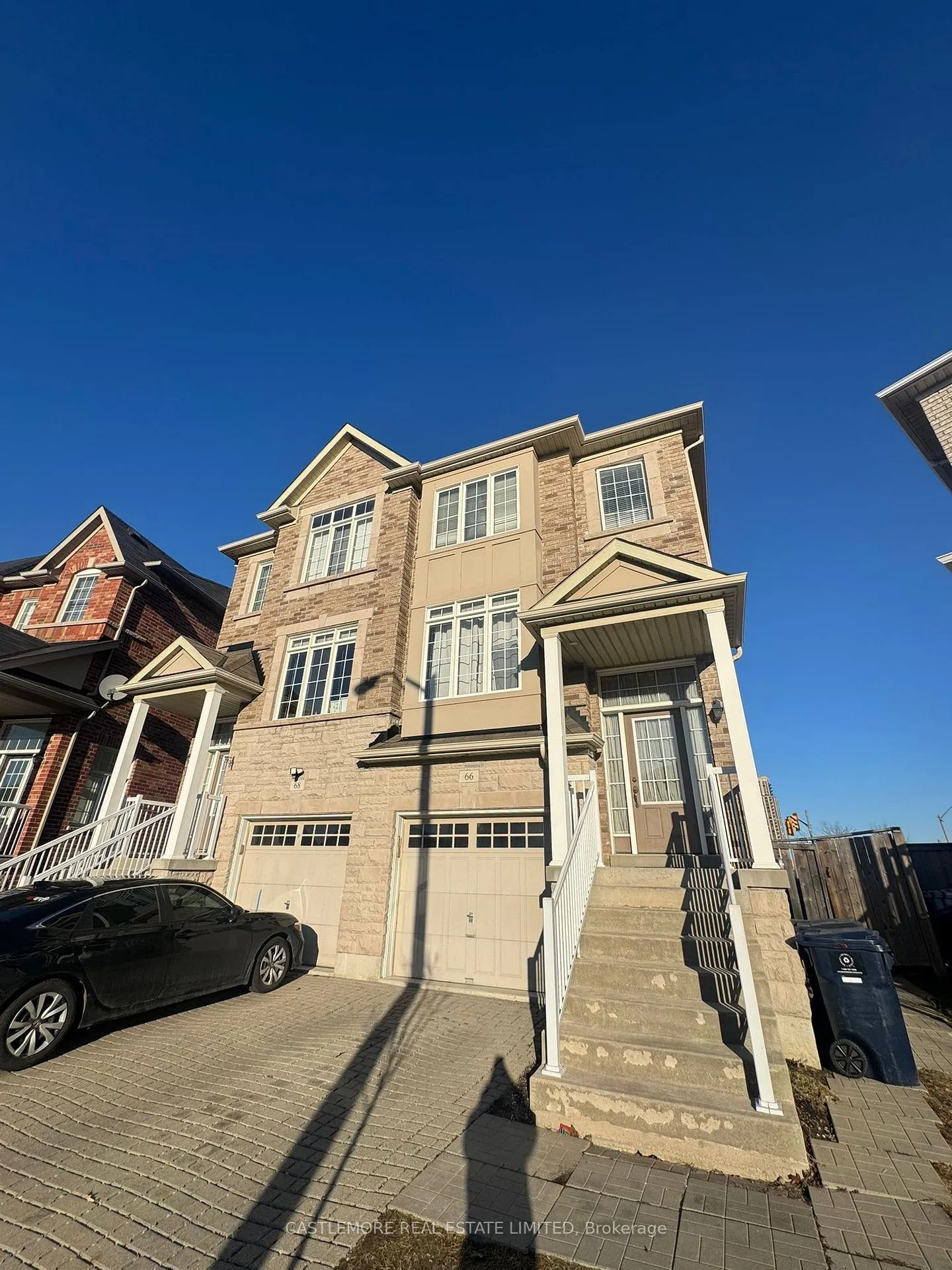 Photo 2 of 66 Harpreet Circle, Etobicoke, West Humber-Clairville — HOMEH
