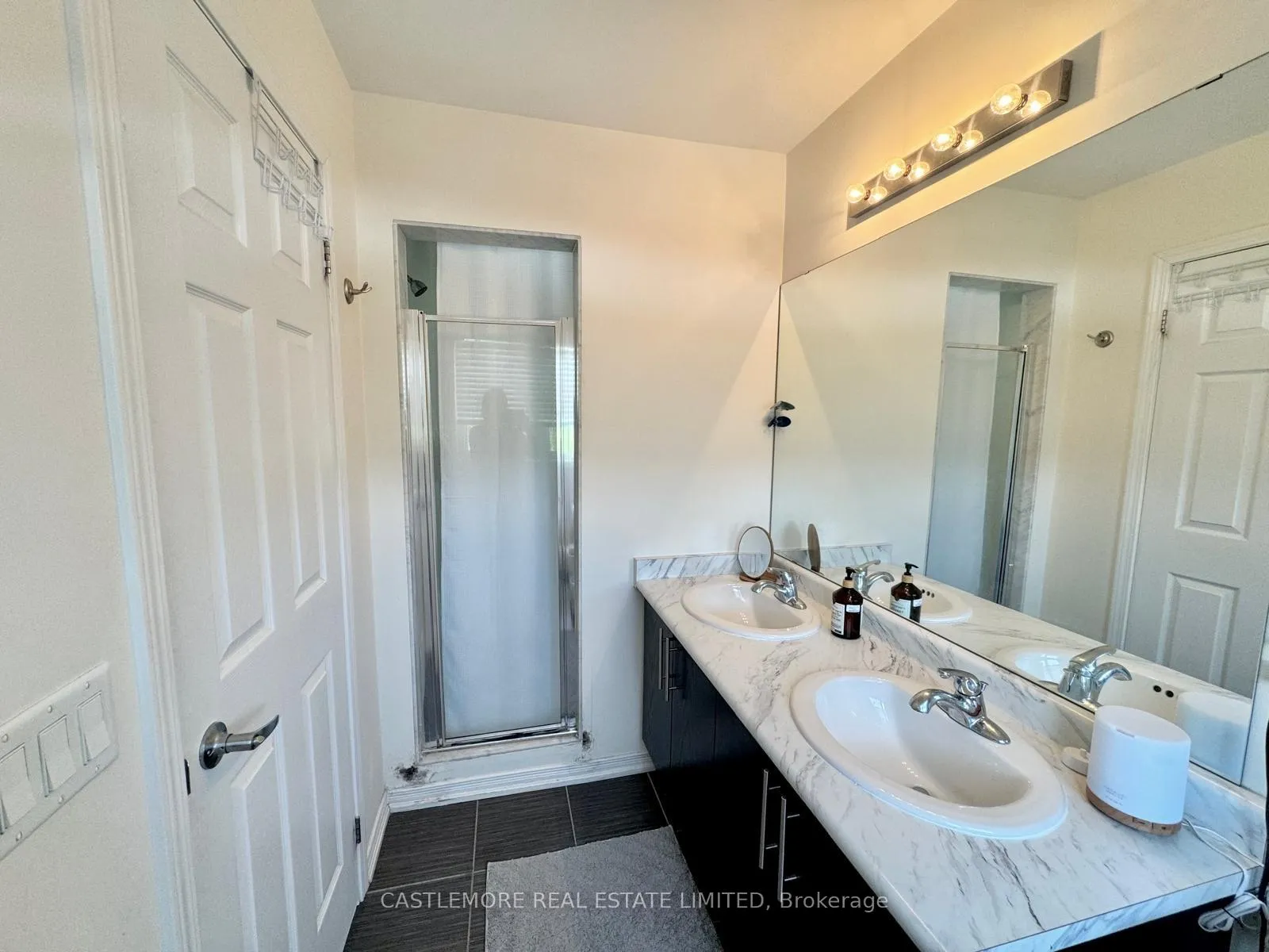 Photo 14 of 66 Harpreet Circle, Etobicoke, West Humber-Clairville — HOMEH