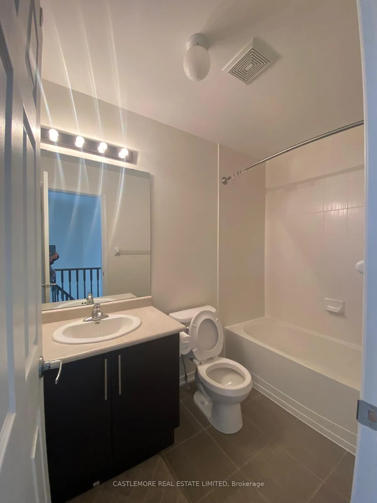 Photo 16 of 66 Harpreet Circle, Etobicoke, West Humber-Clairville — HOMEH