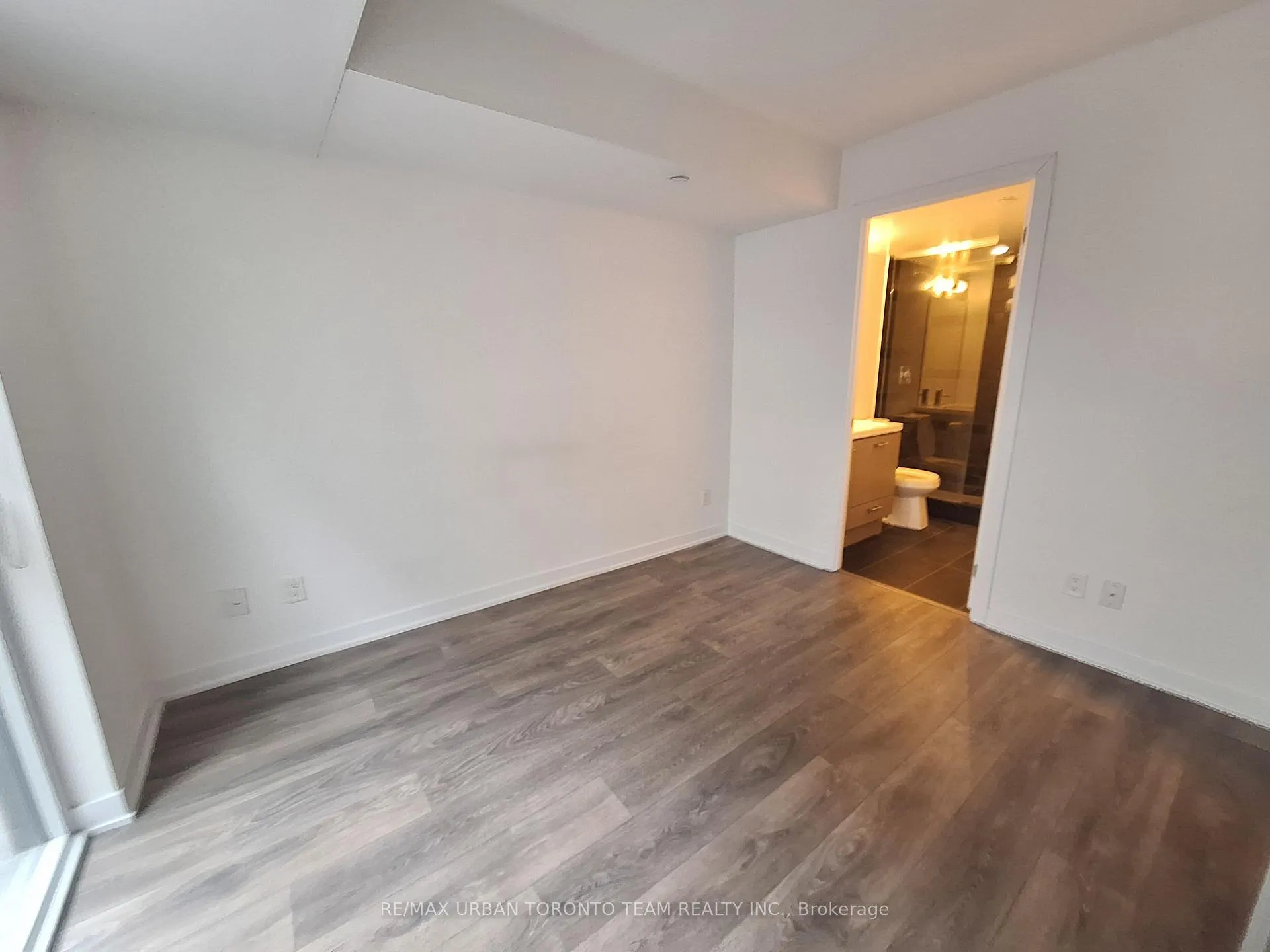 Photo 9 of Unit 817, 87 Peter Street, Toronto, Waterfront Communities — HOMEH