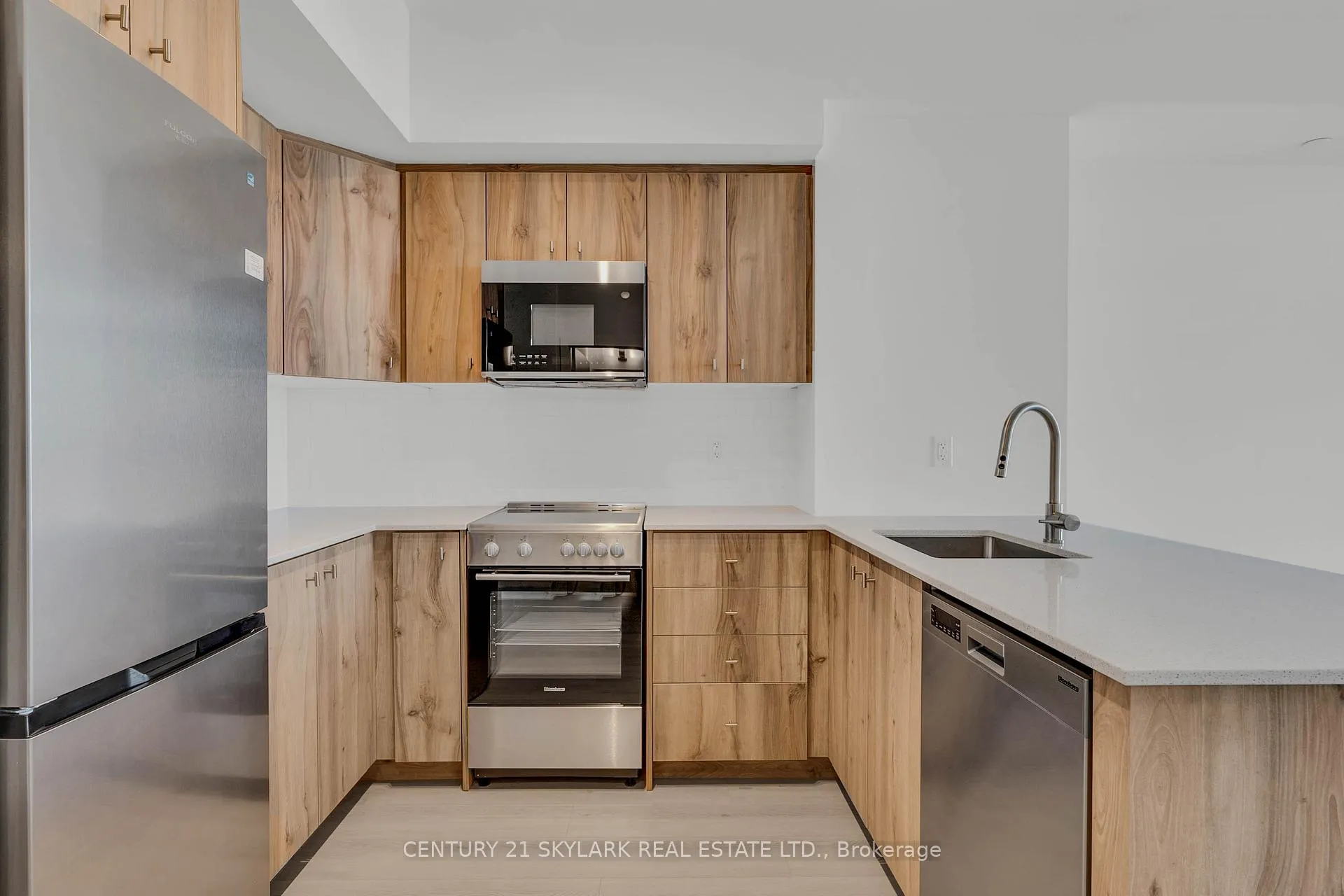 Photo 7 of Unit 3011, 25 Wellington Street, Kitchener — HOMEH