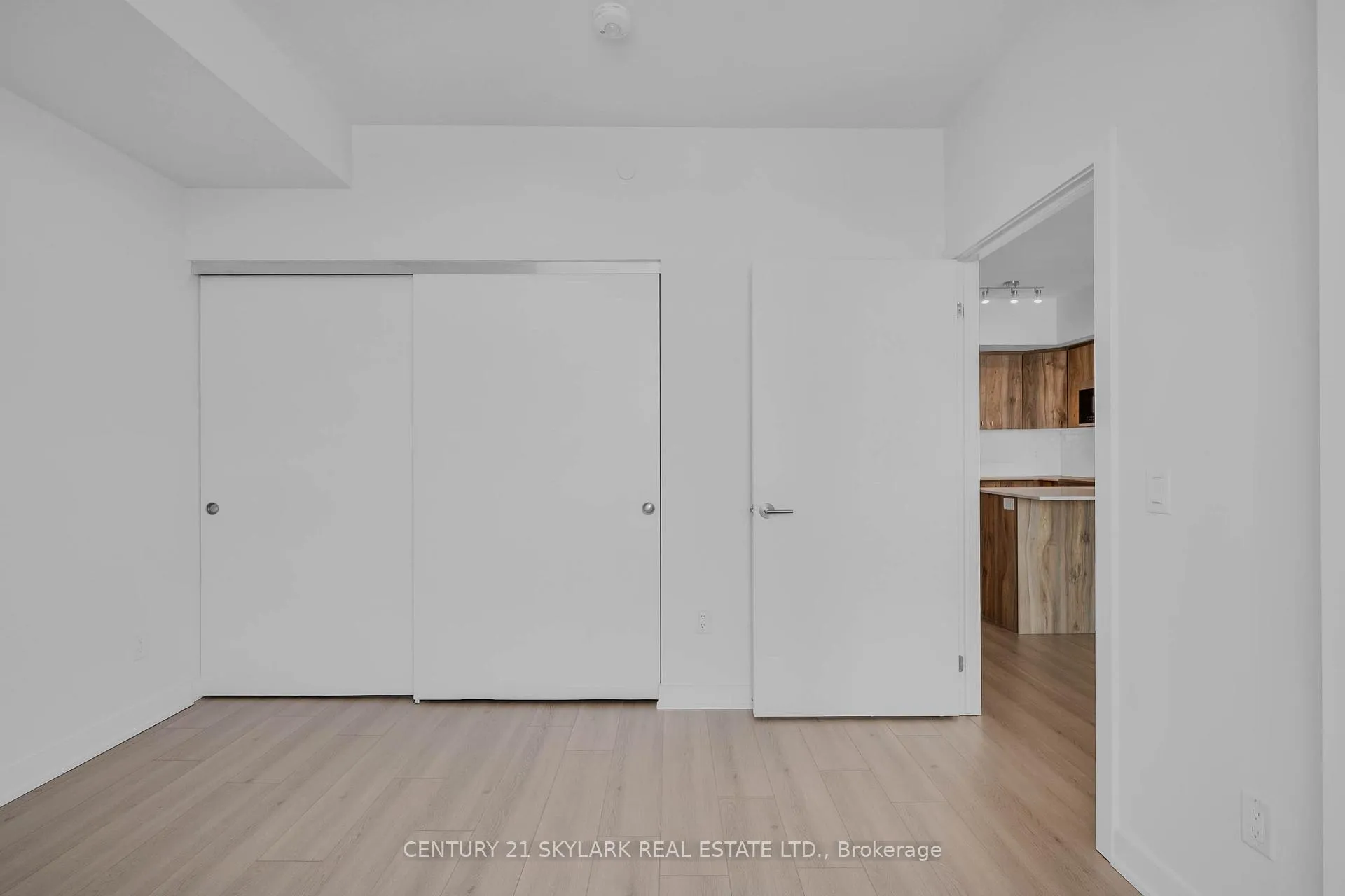Photo 10 of Unit 3011, 25 Wellington Street, Kitchener — HOMEH