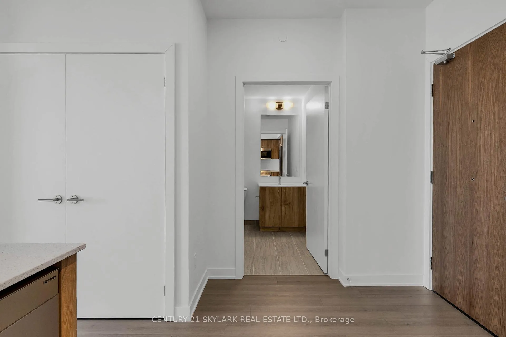 Photo 11 of Unit 3011, 25 Wellington Street, Kitchener — HOMEH