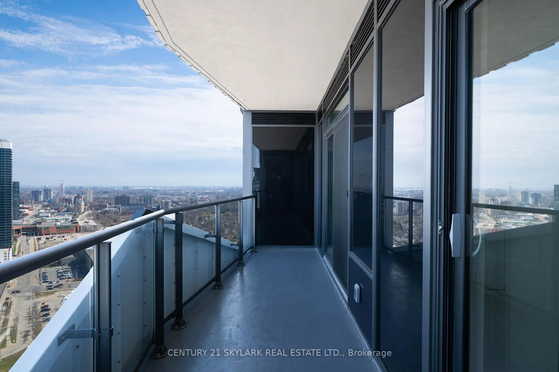 Photo 13 of Unit 3011, 25 Wellington Street, Kitchener — HOMEH