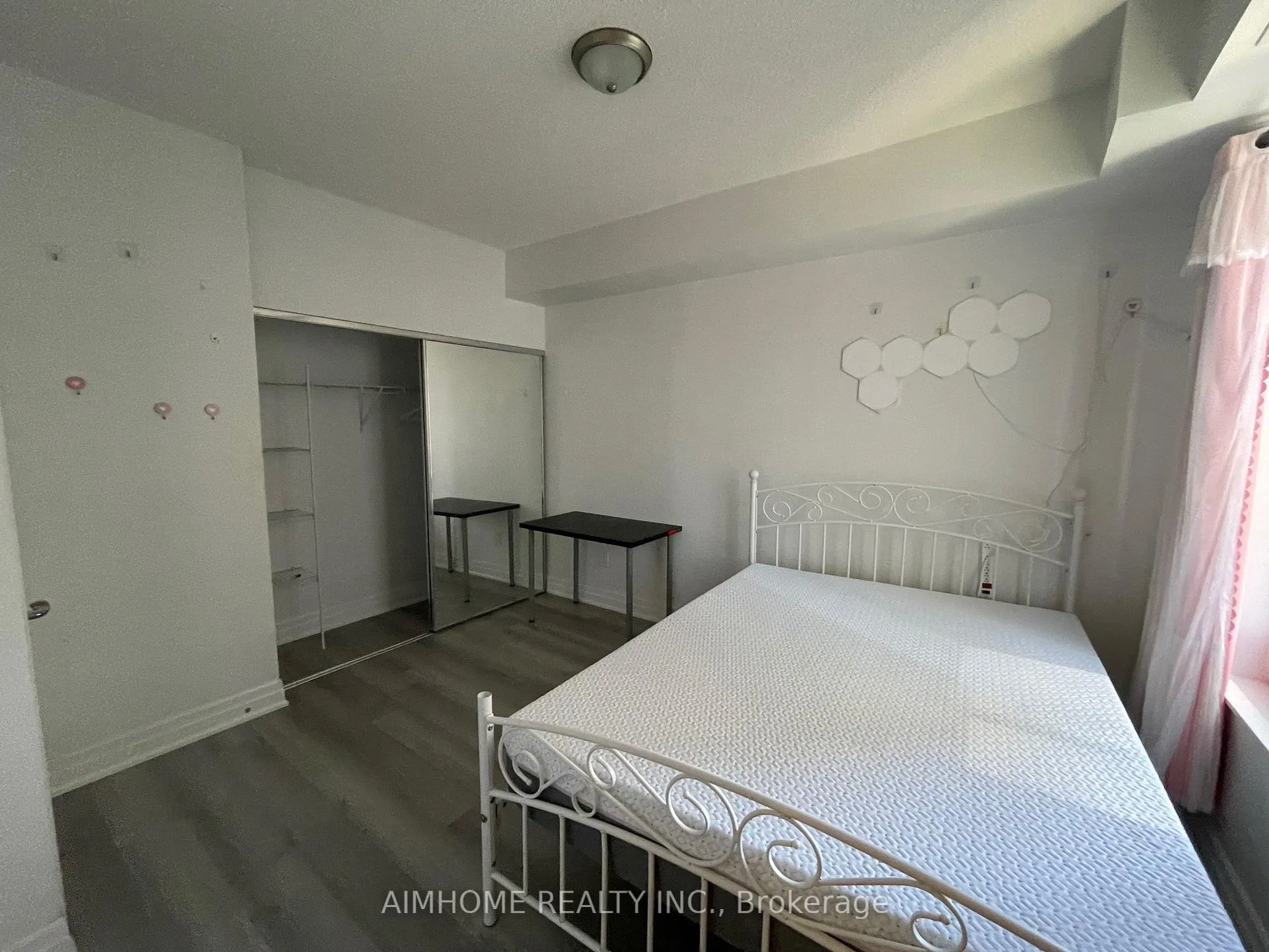 Photo 4 of Unit 2209, 35 Balmuto Street, Toronto, Bay Street Corridor — HOMEH