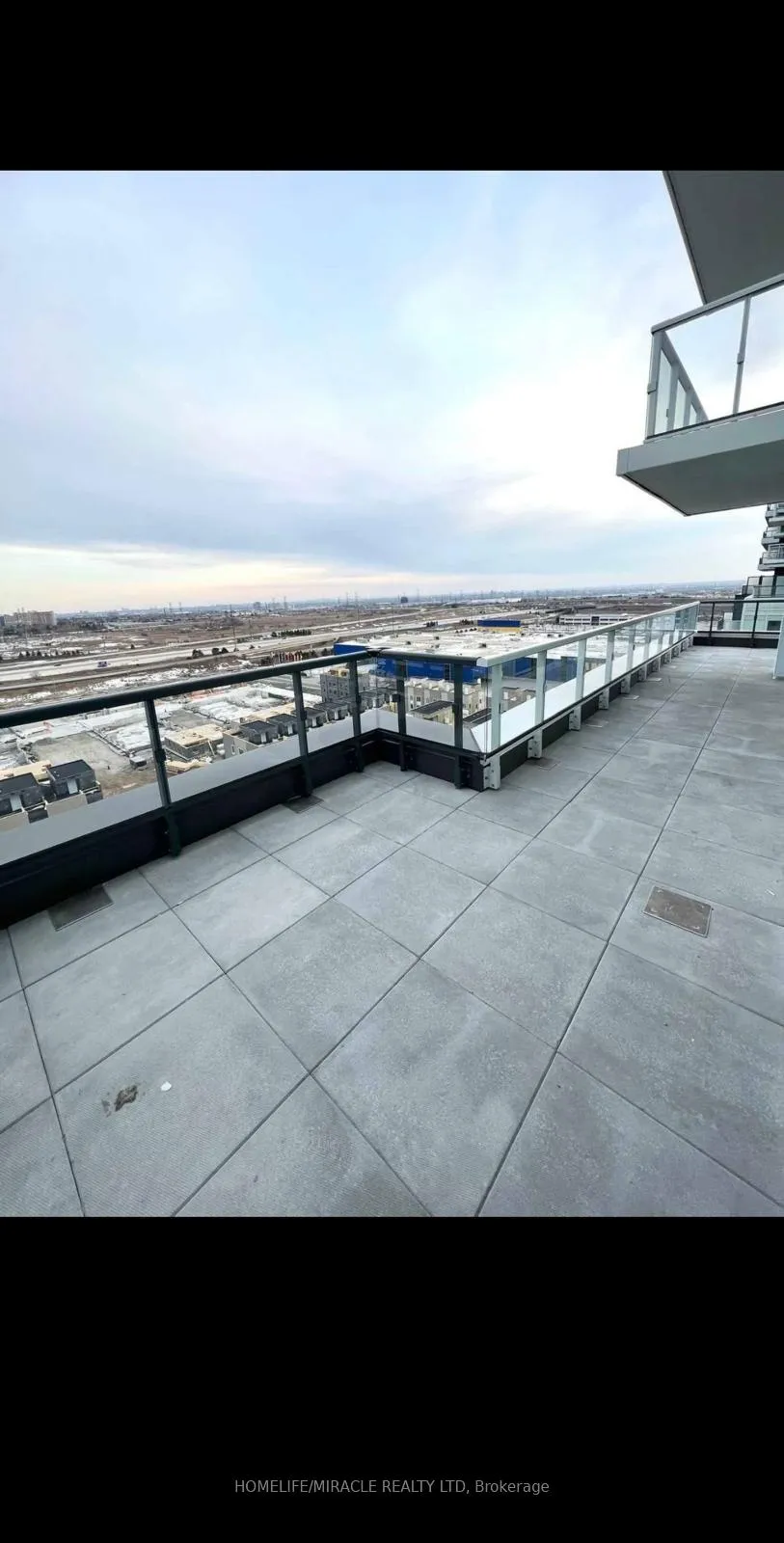 Photo 10 of Unit 1202, 38 Honeycrisp Crescent, Vaughan, Vaughan Corporate Centre — HOMEH