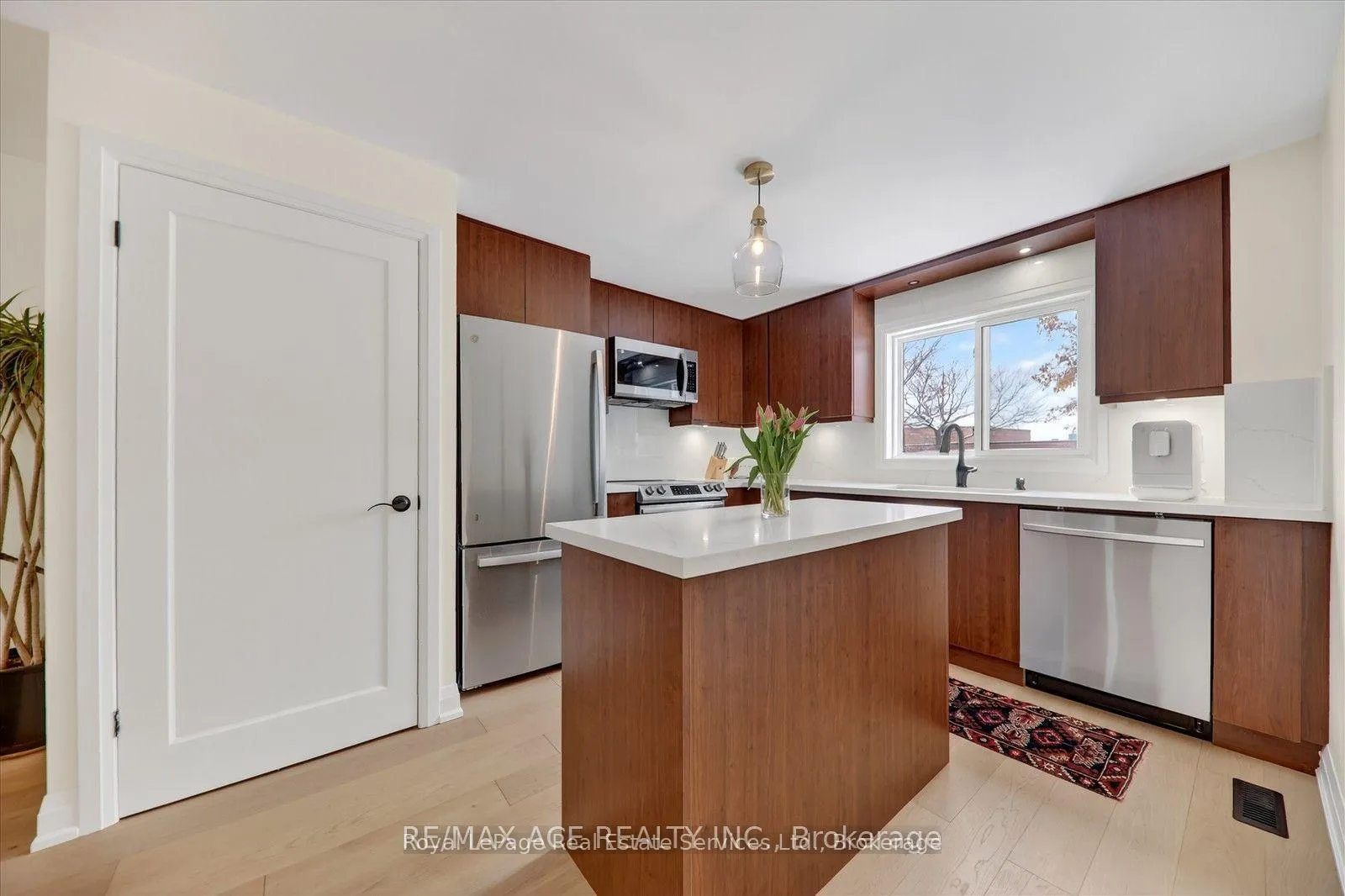 Photo 3 of 100 Brimwood Boulevard, Scarborough, Agincourt North — HOMEH