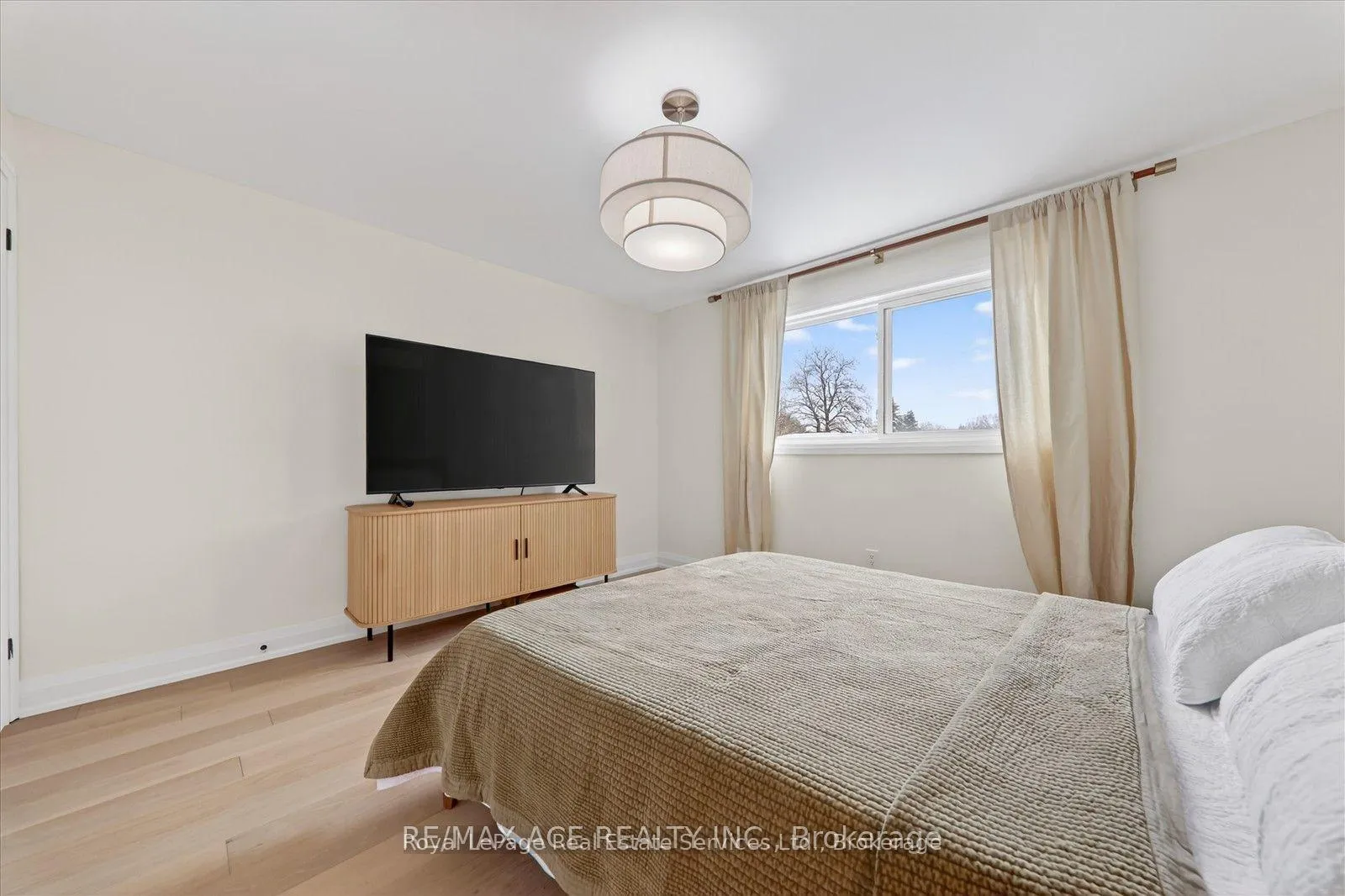 Photo 16 of 100 Brimwood Boulevard, Scarborough, Agincourt North — HOMEH