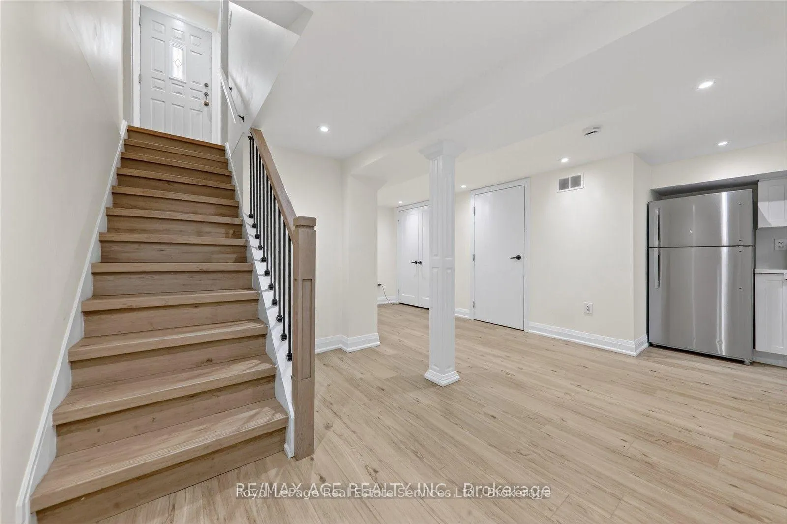 Photo 25 of 100 Brimwood Boulevard, Scarborough, Agincourt North — HOMEH